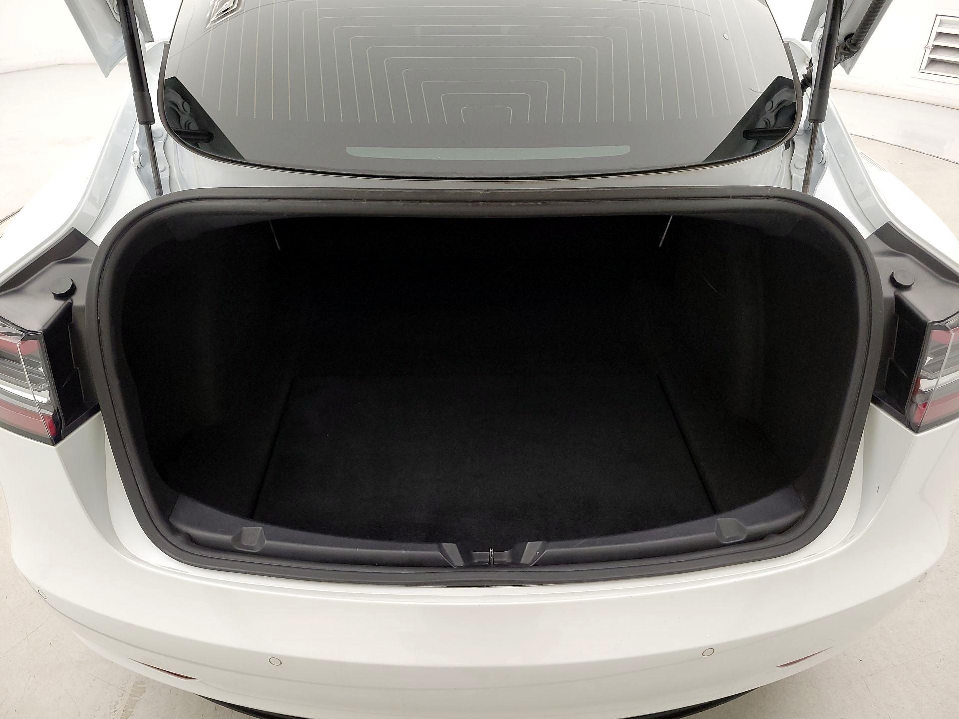 Thumbnail: 2019 Tesla Model 3 - 20