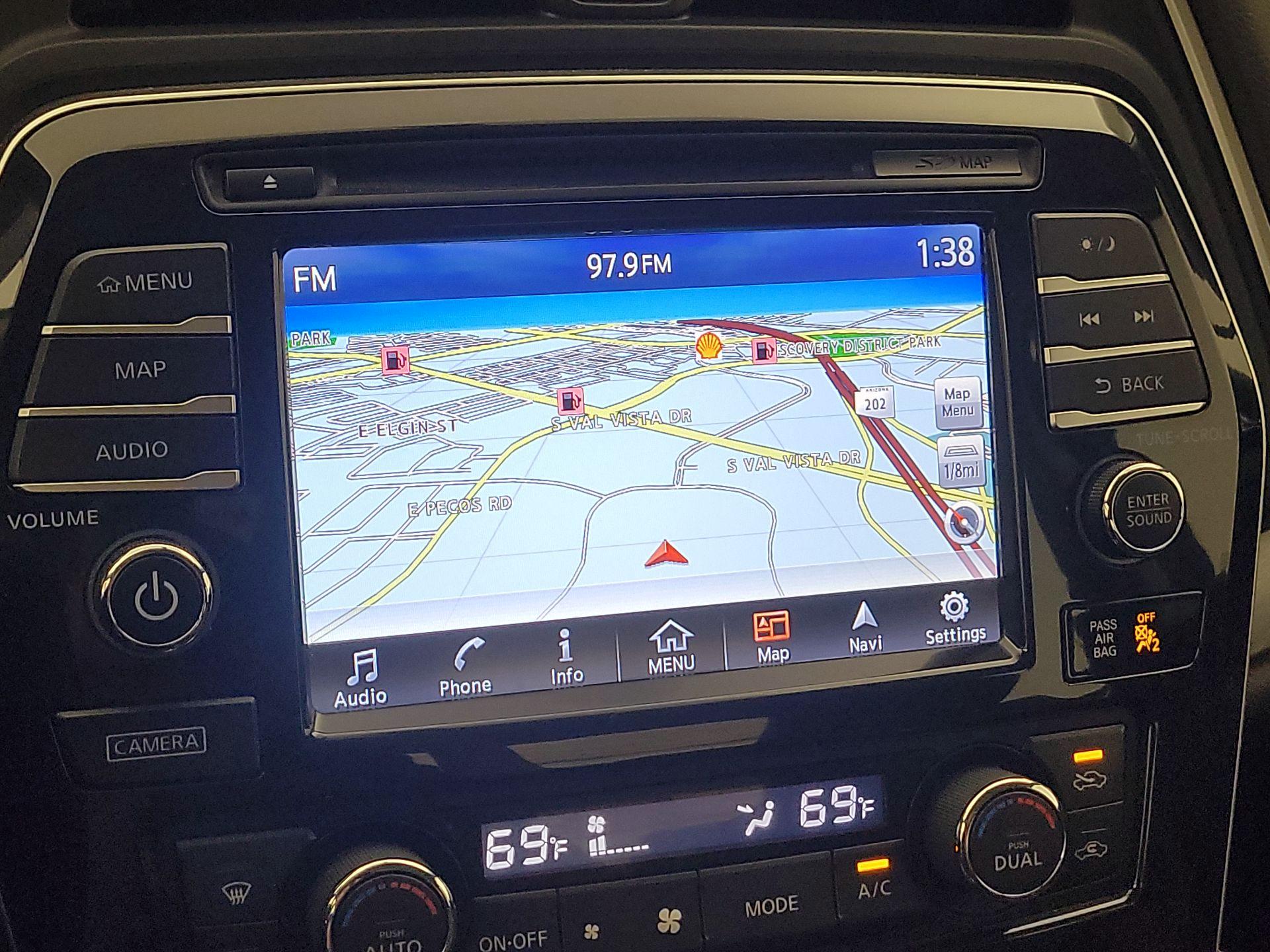 Thumbnail: 2017 Nissan Maxima - 14