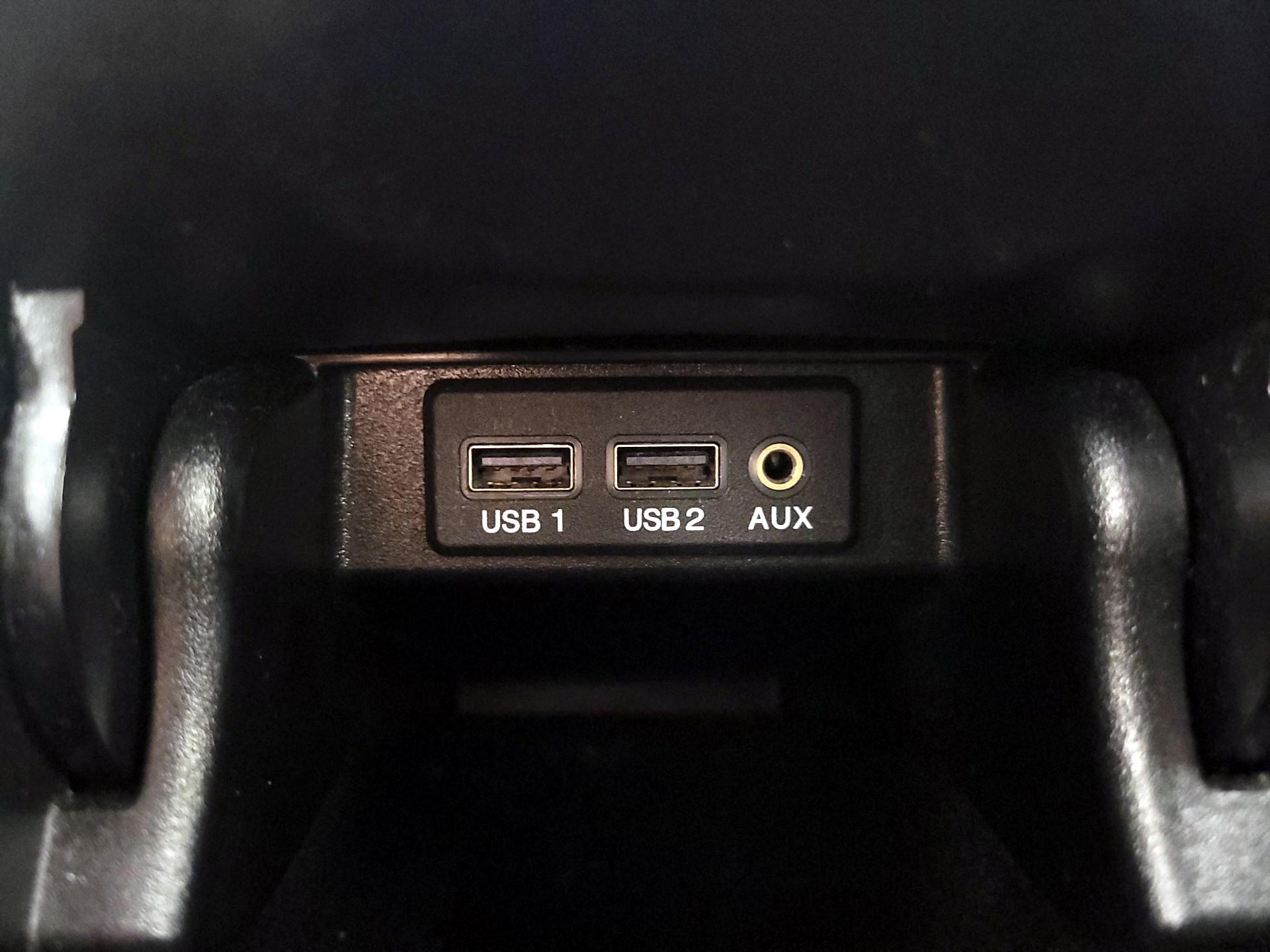 Thumbnail: 2017 Nissan Maxima - 19