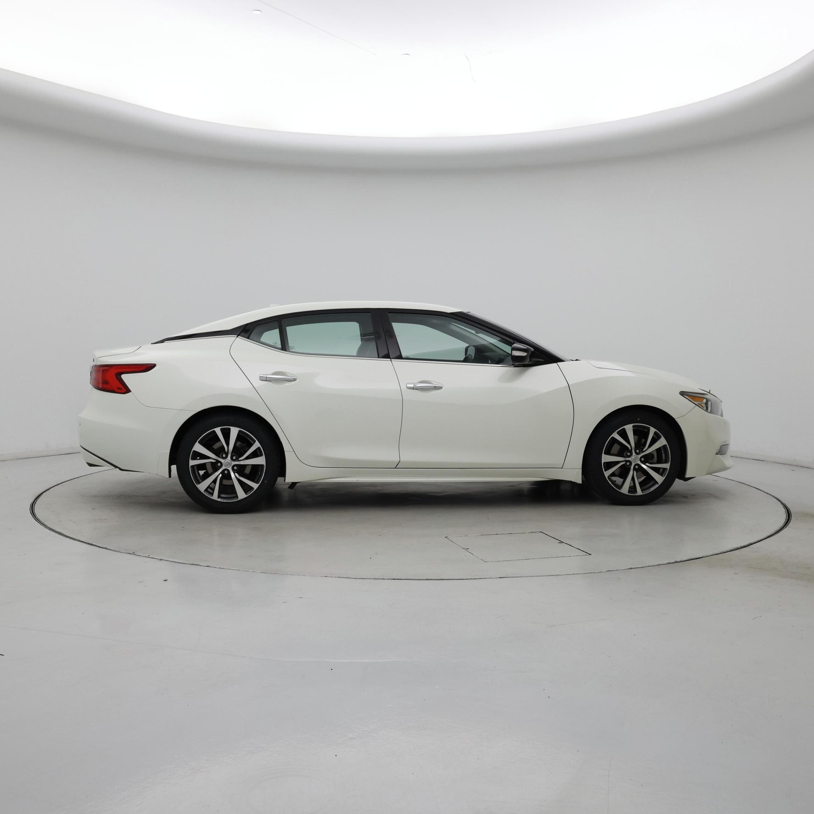 Thumbnail: 2017 Nissan Maxima - 7