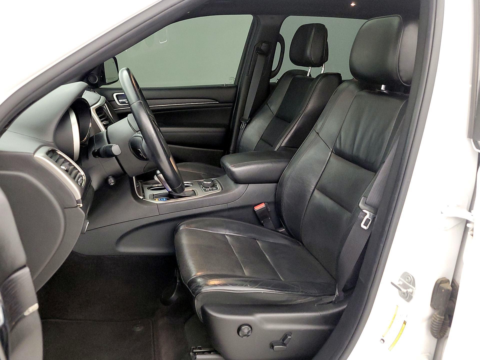 Thumbnail: 2018 Jeep Grand Cherokee - 11