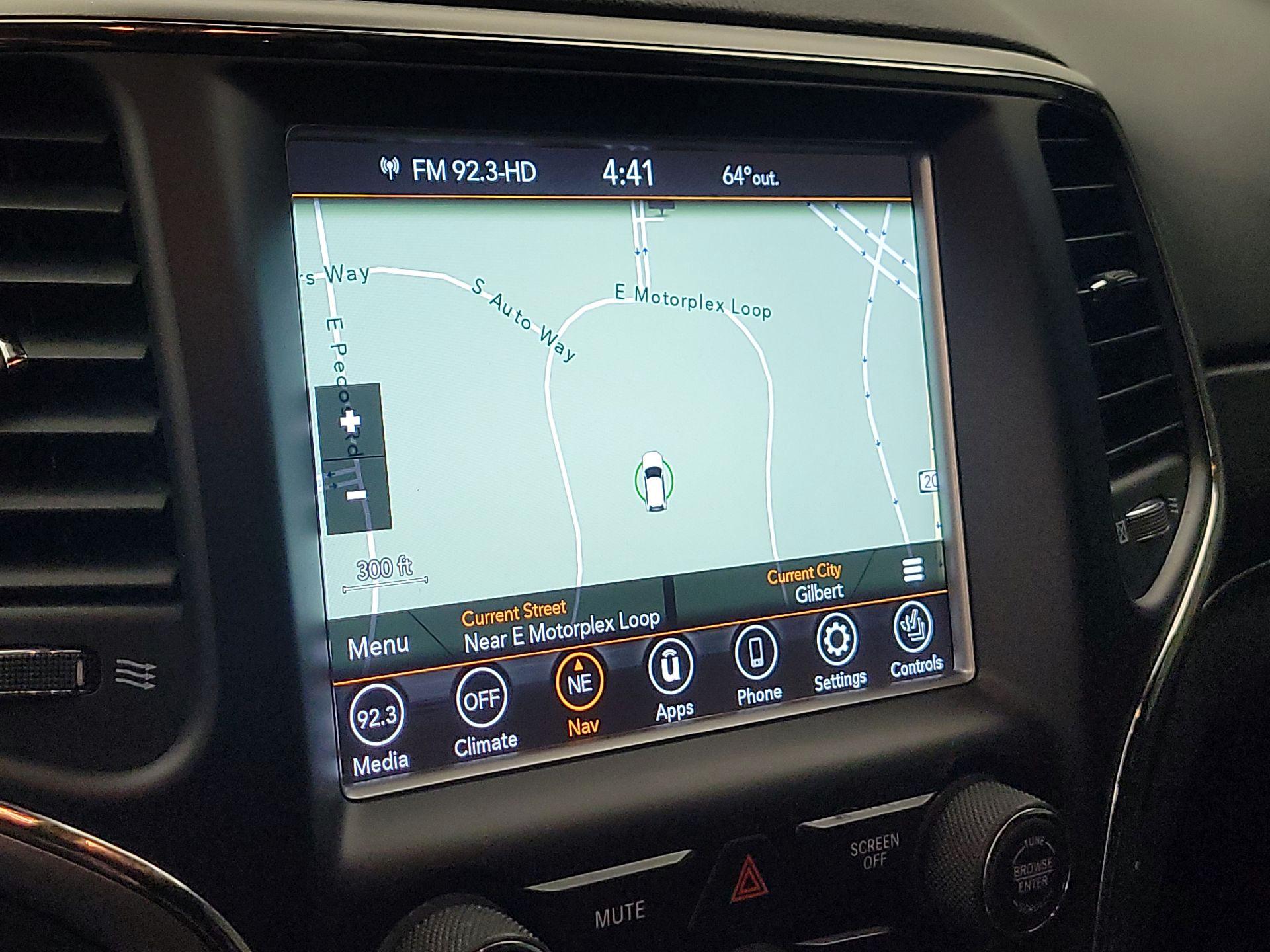 Thumbnail: 2018 Jeep Grand Cherokee - 14