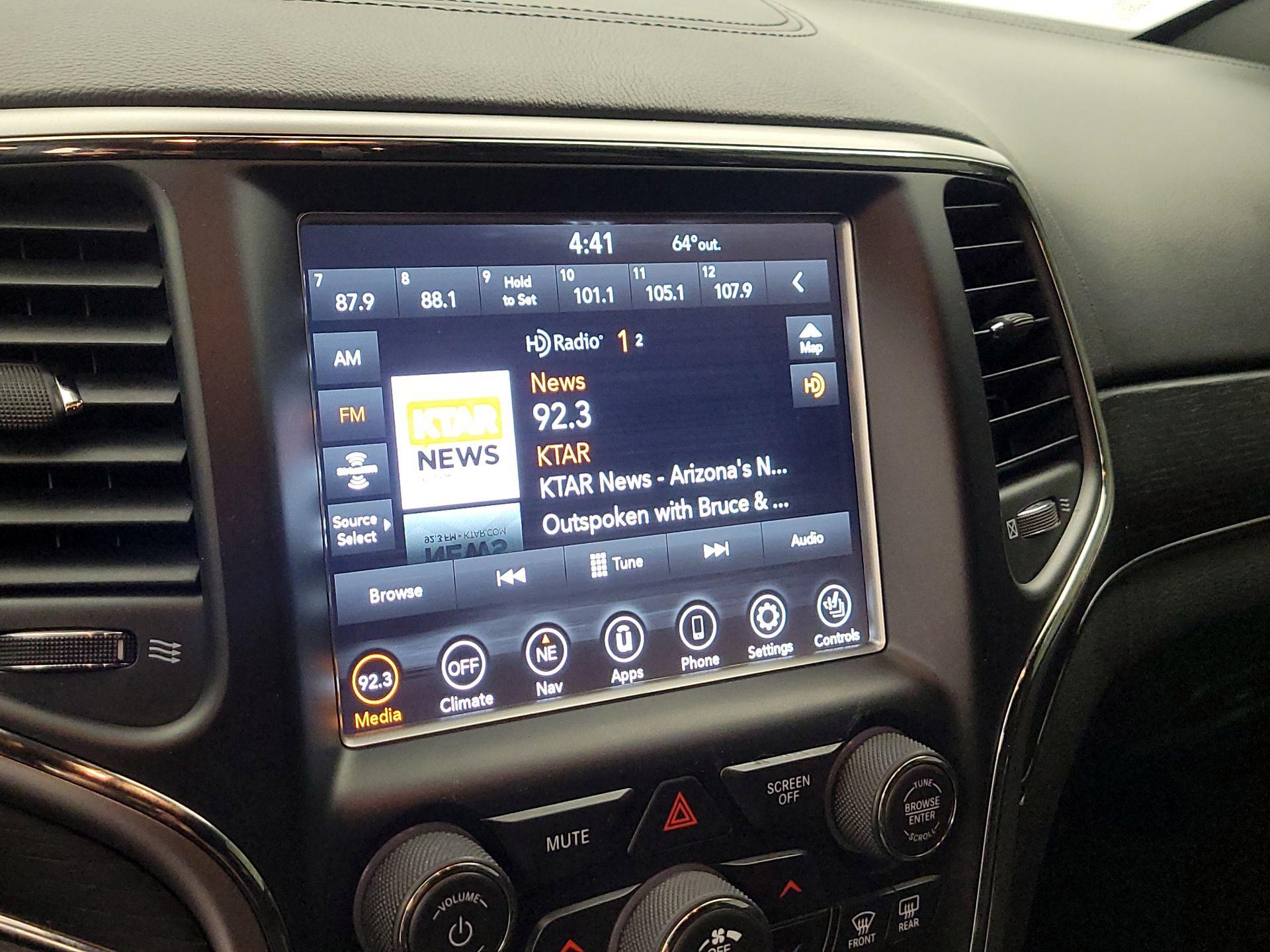 Thumbnail: 2018 Jeep Grand Cherokee - 16