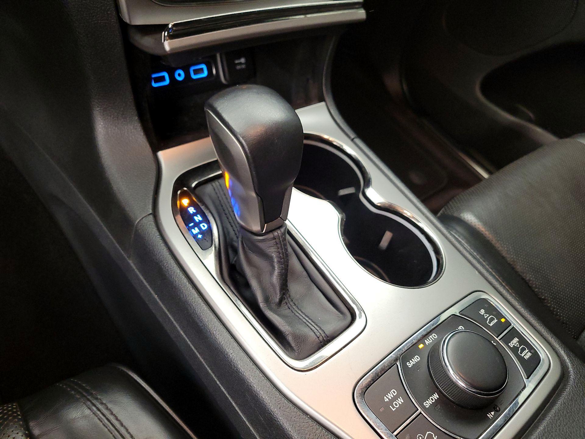 Thumbnail: 2018 Jeep Grand Cherokee - 18