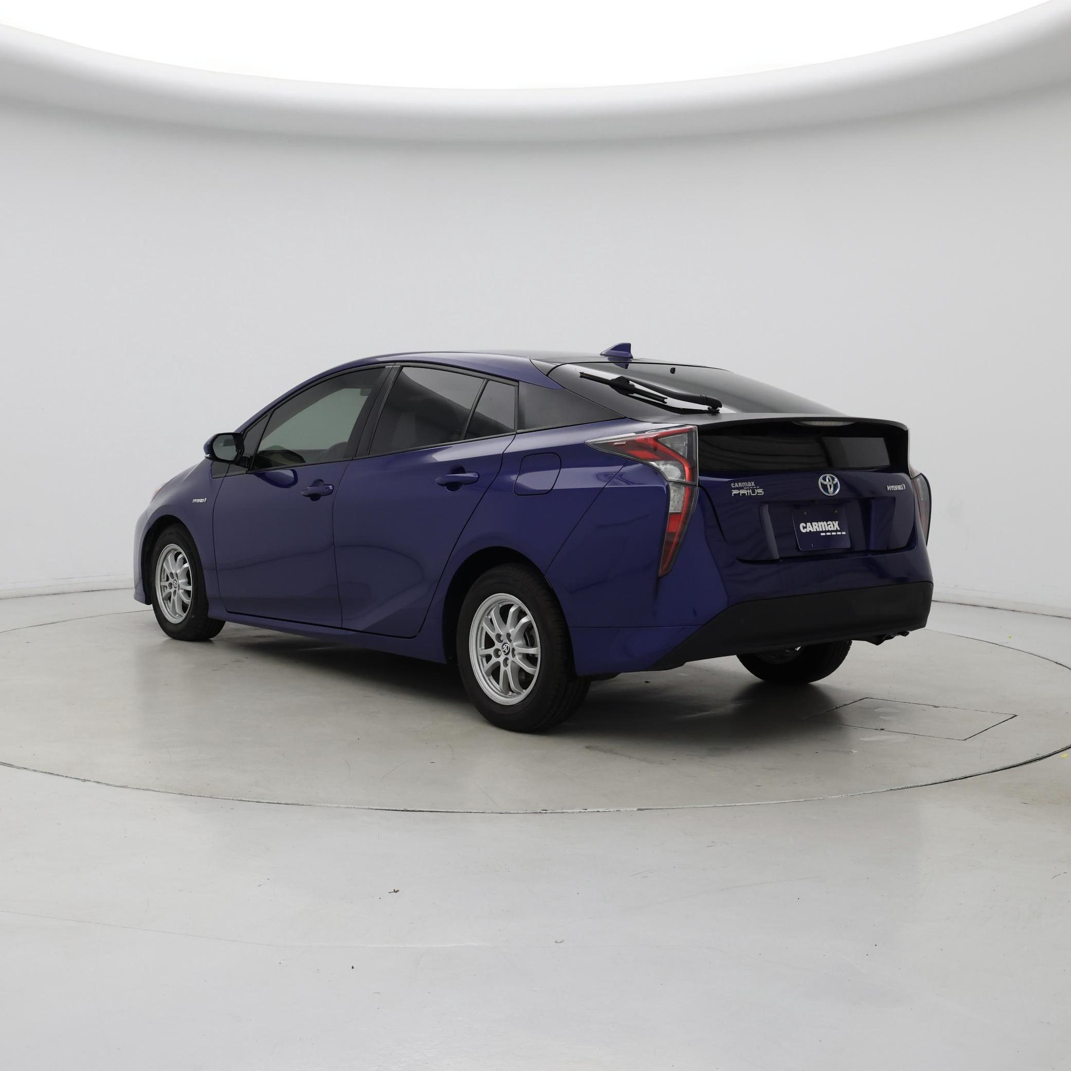 Thumbnail: 2016 Toyota Prius - 2
