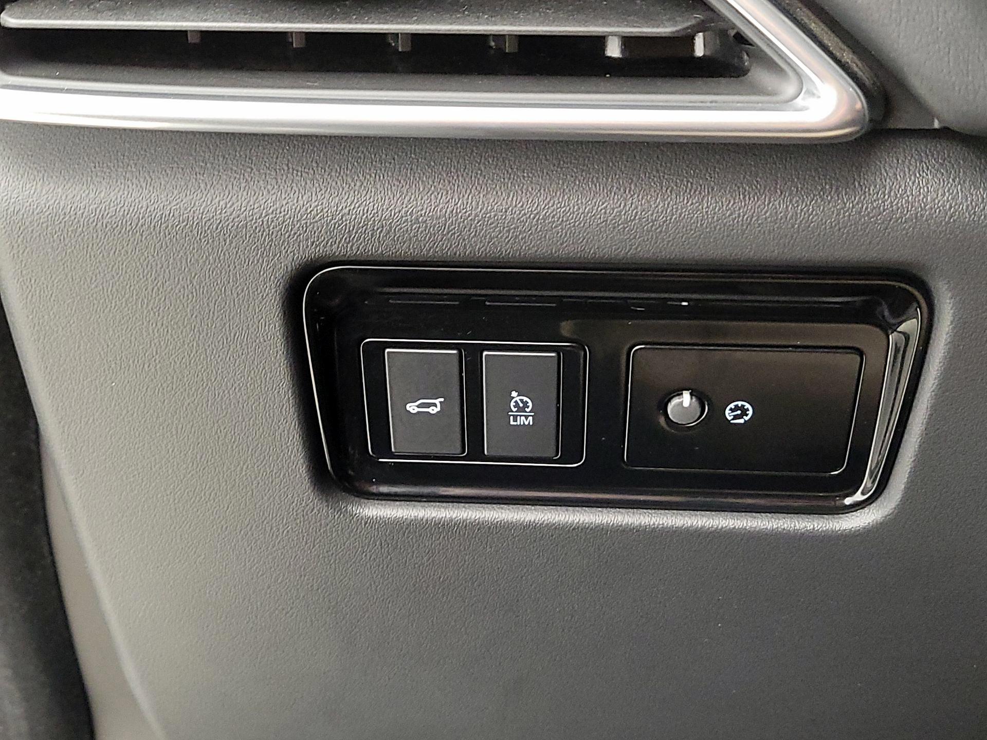 Thumbnail: 2020 Jaguar F-Pace - 13