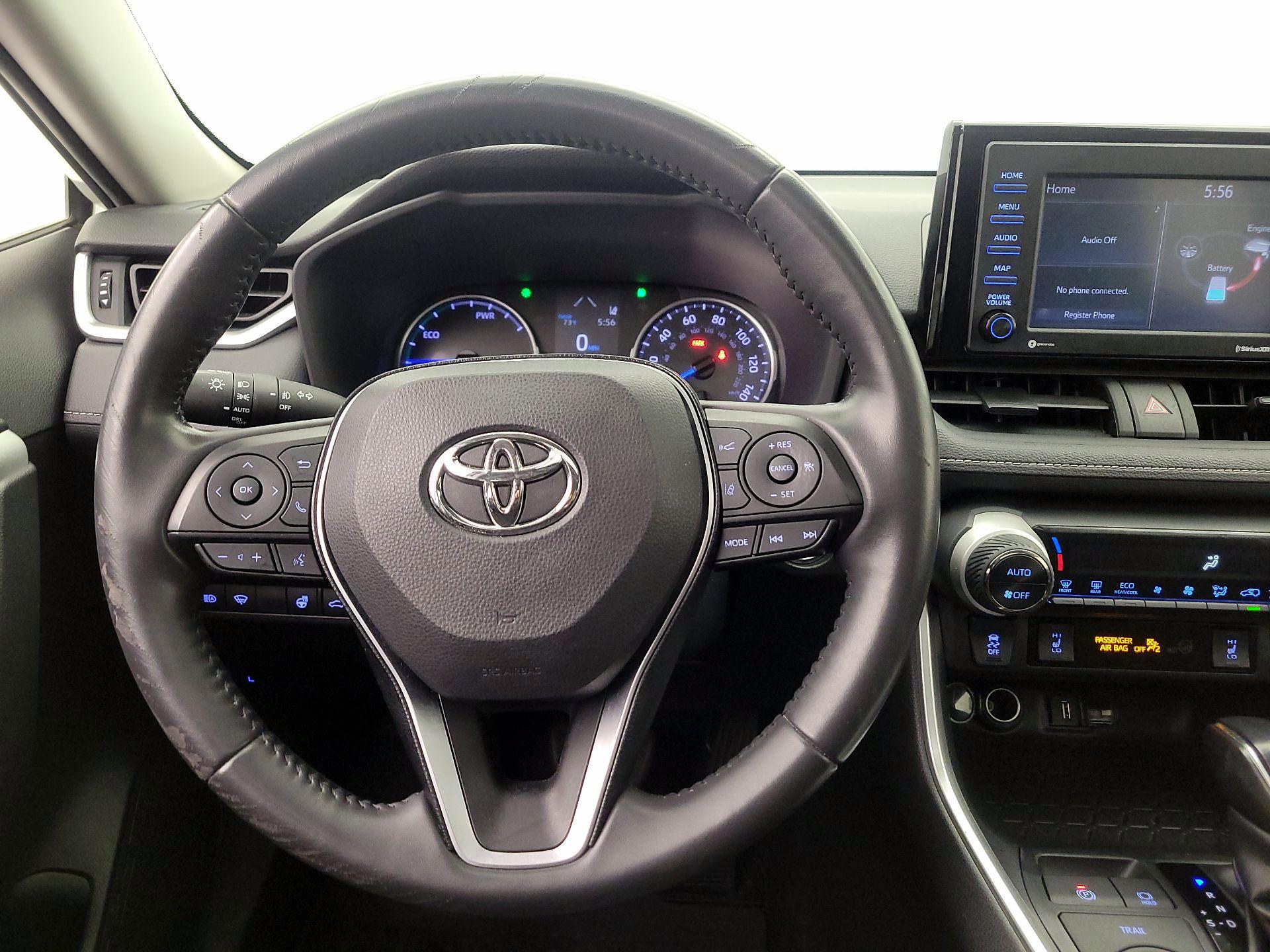 Thumbnail: 2020 Toyota RAV4 - 10