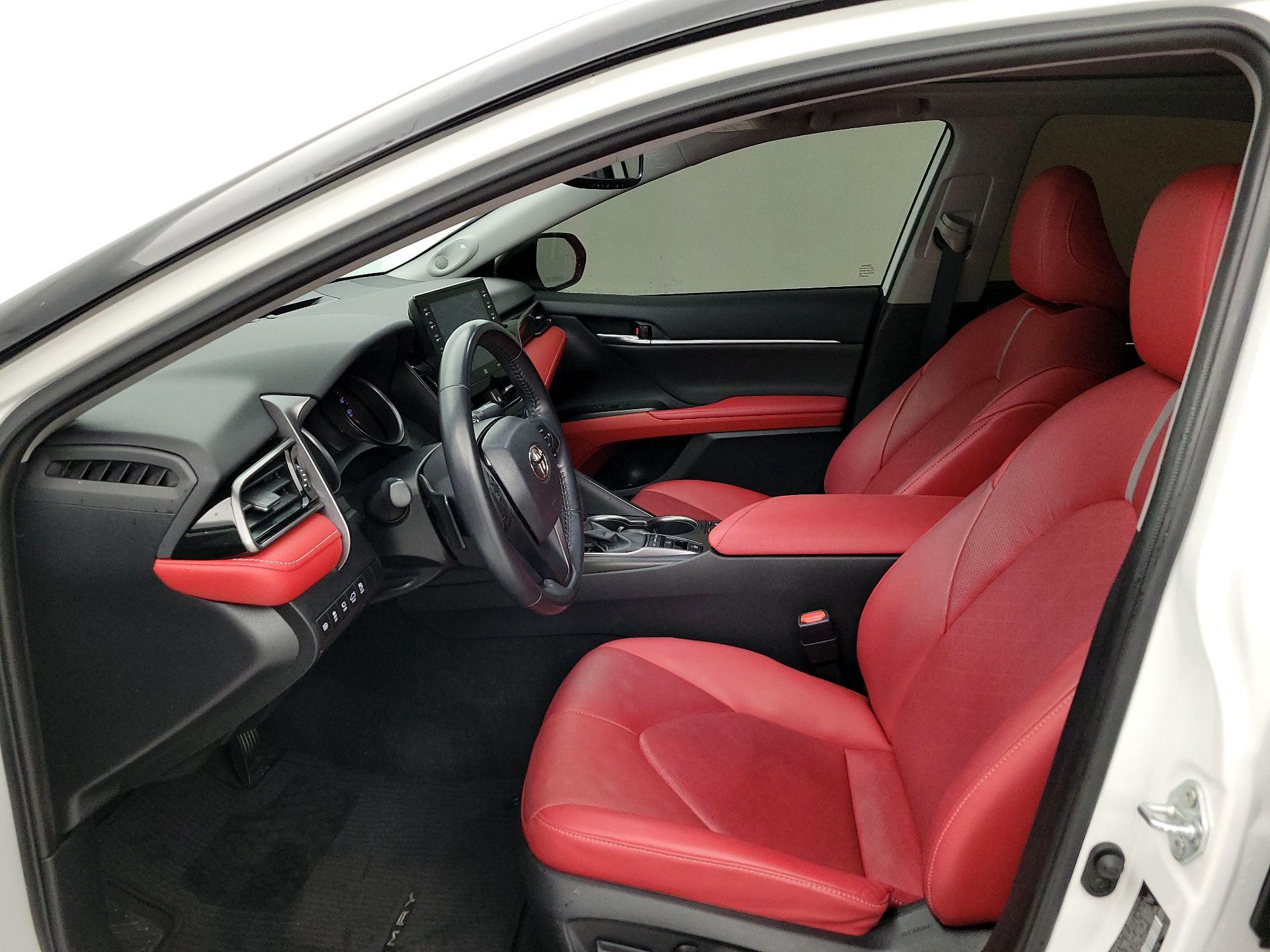 Thumbnail: 2021 Toyota Camry - 11