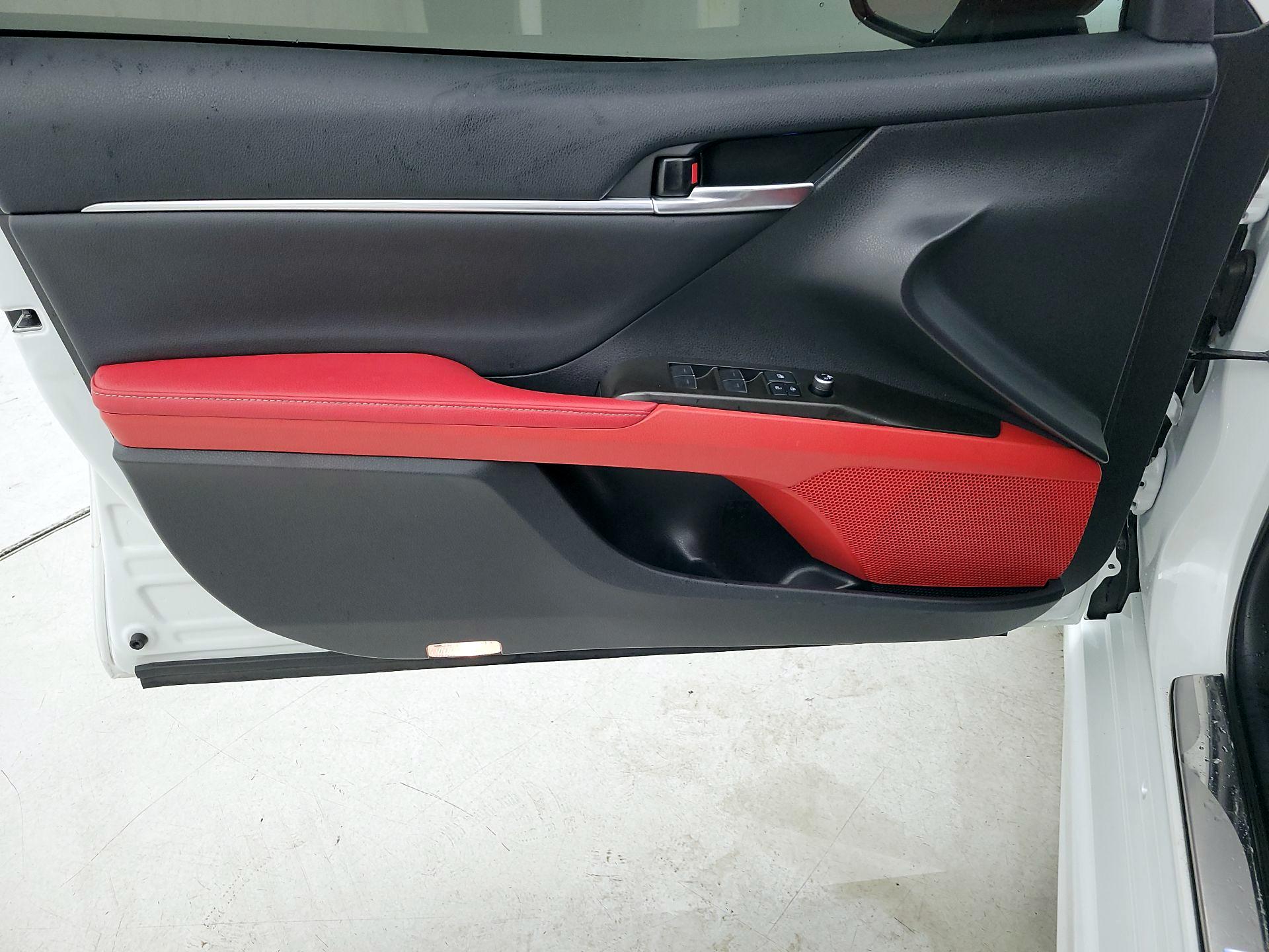 Thumbnail: 2021 Toyota Camry - 12