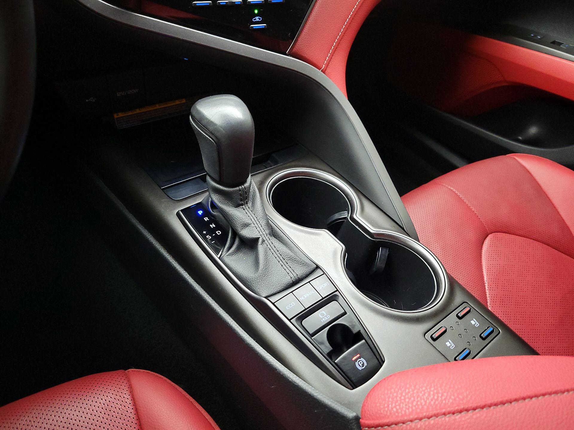 Thumbnail: 2021 Toyota Camry - 18