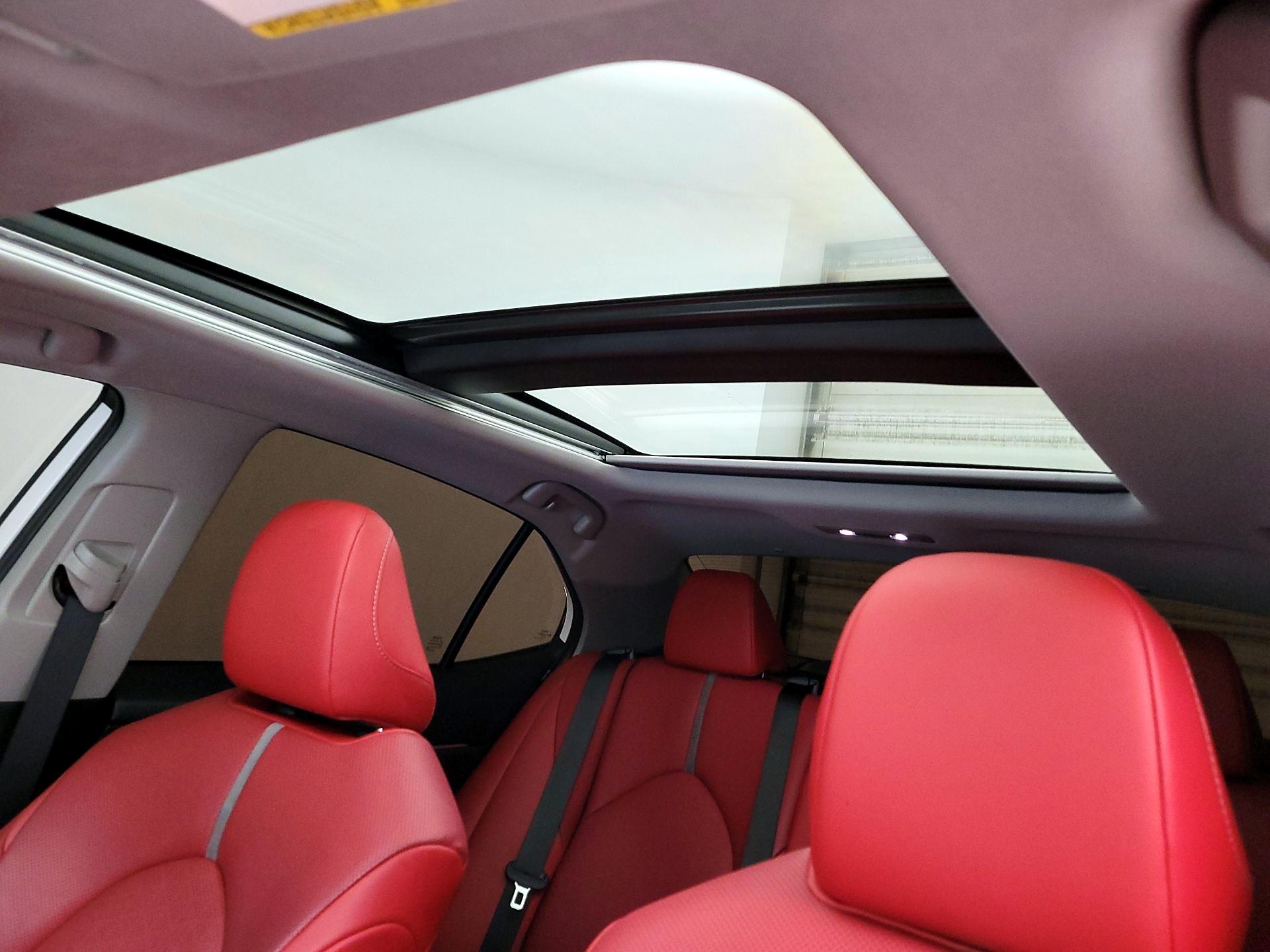 Thumbnail: 2021 Toyota Camry - 20