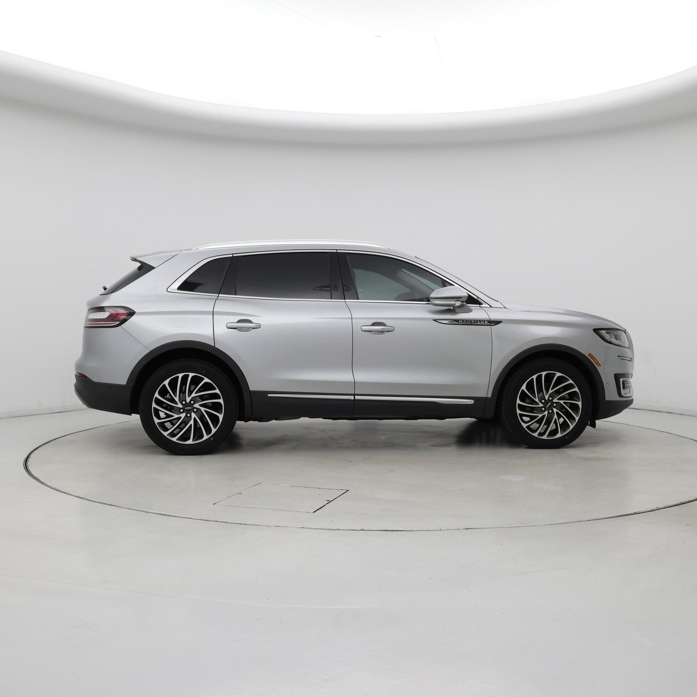 Thumbnail: 2020 Lincoln Nautilus - 7