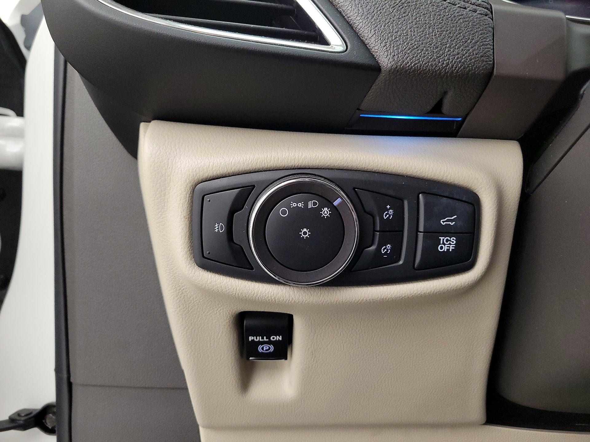 Thumbnail: 2020 Lincoln Nautilus - 13