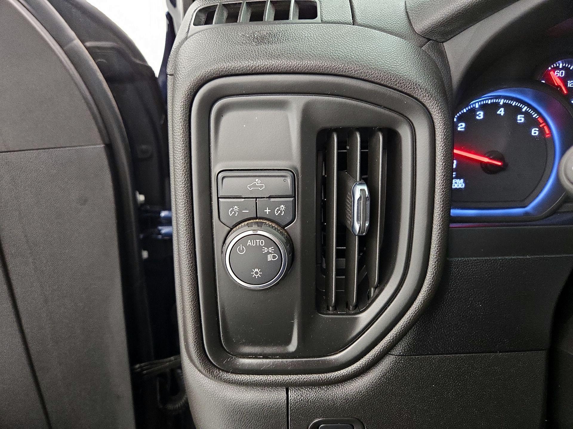 Thumbnail: 2022 Chevrolet Silverado 1500 - 13