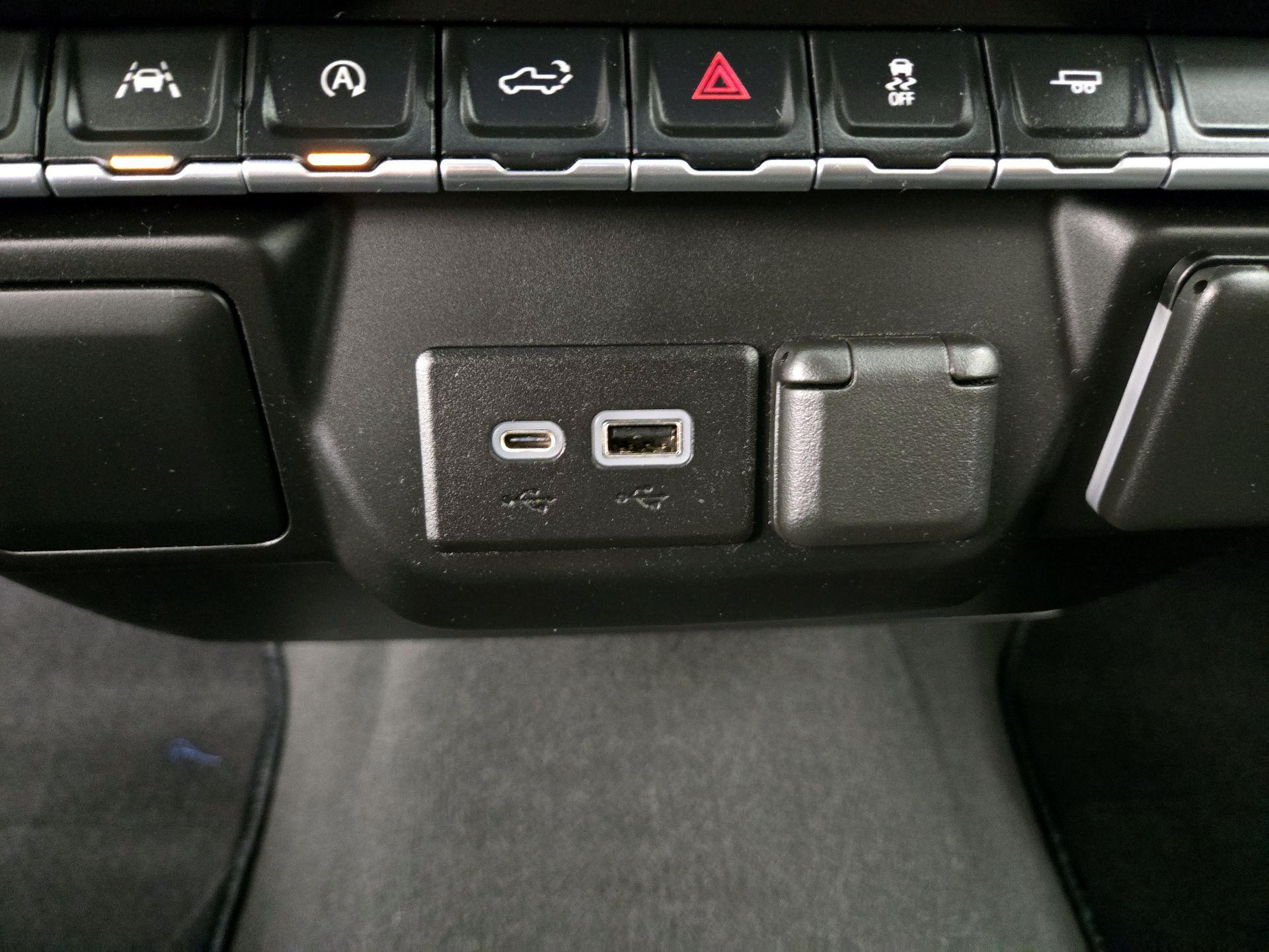 Thumbnail: 2022 Chevrolet Silverado 1500 - 18