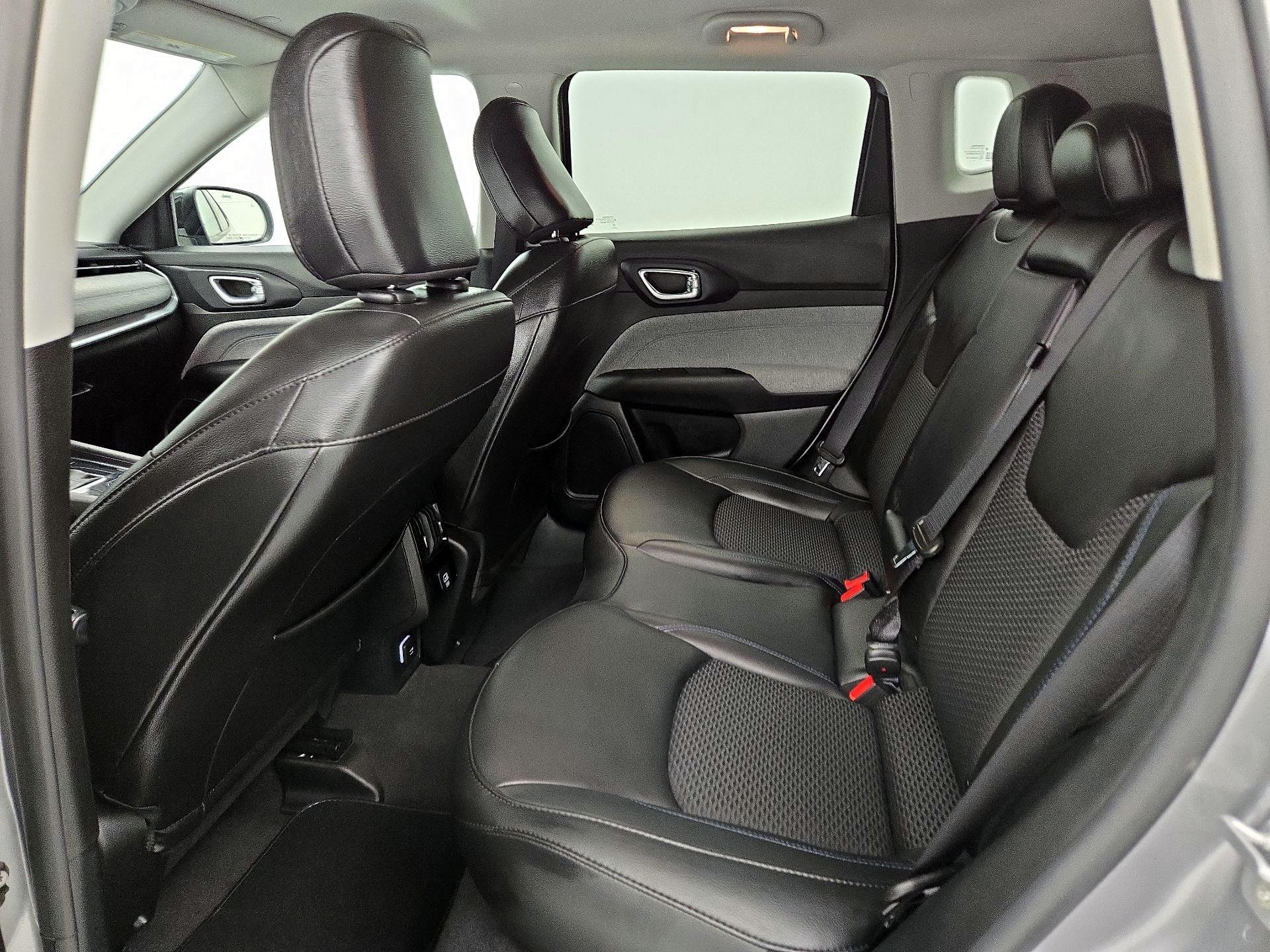 Thumbnail: 2022 Jeep Compass - 19