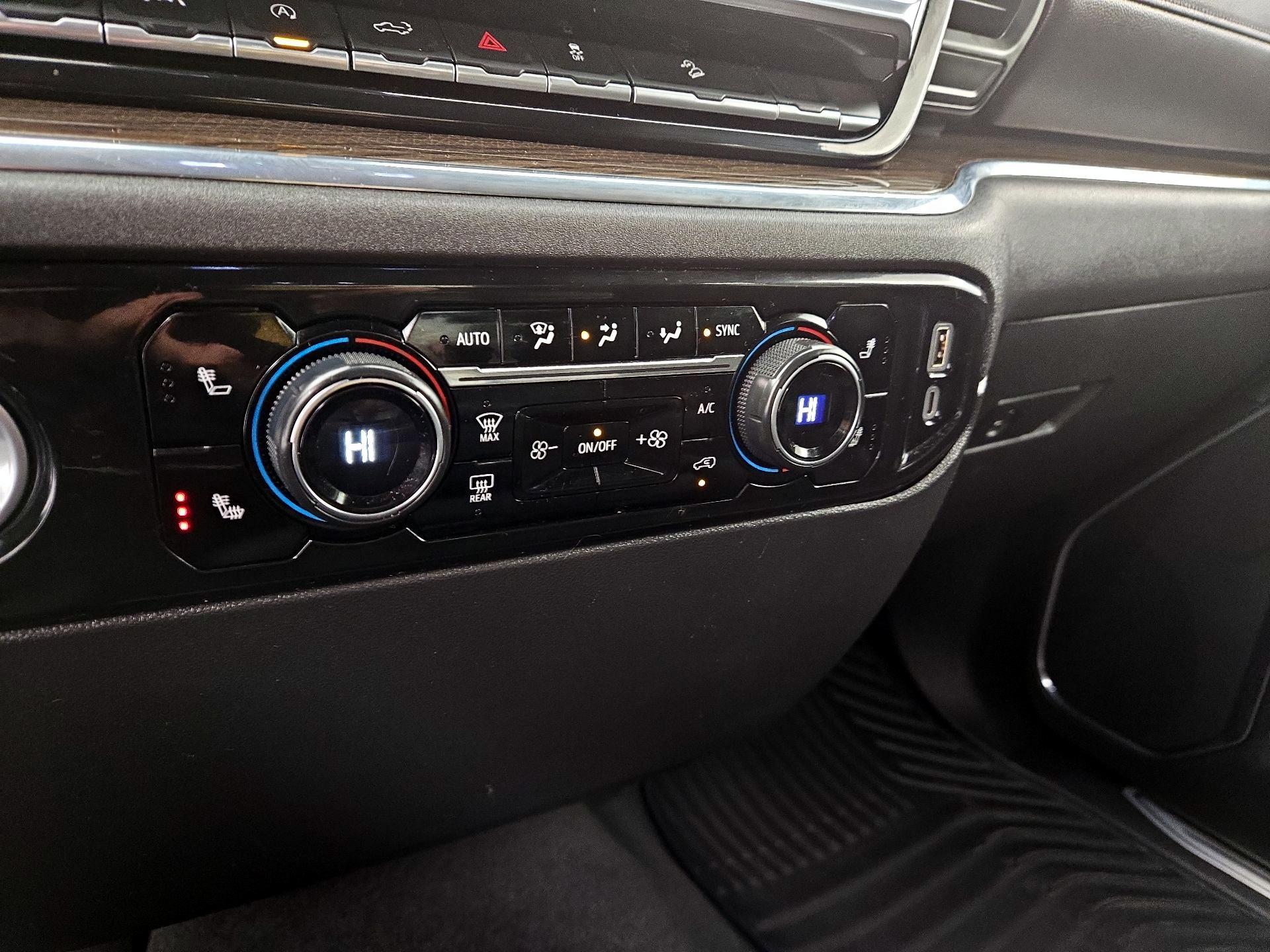 Thumbnail: 2024 Chevrolet Silverado 1500 - 16