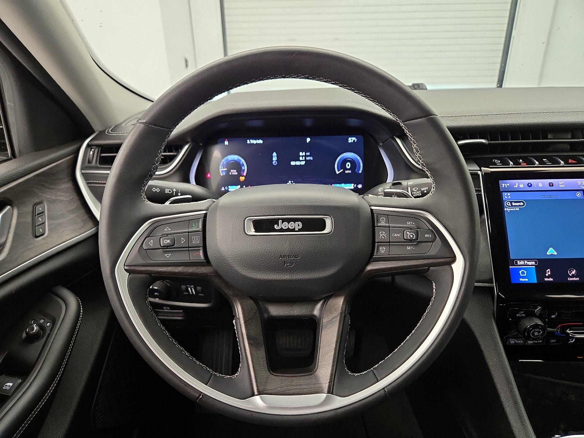 Thumbnail: 2023 Jeep Grand Cherokee - 10