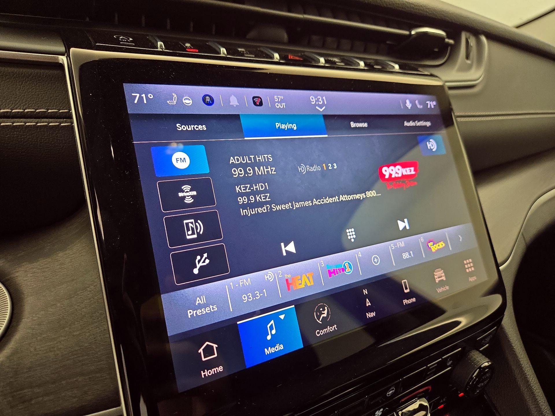 Thumbnail: 2023 Jeep Grand Cherokee - 16