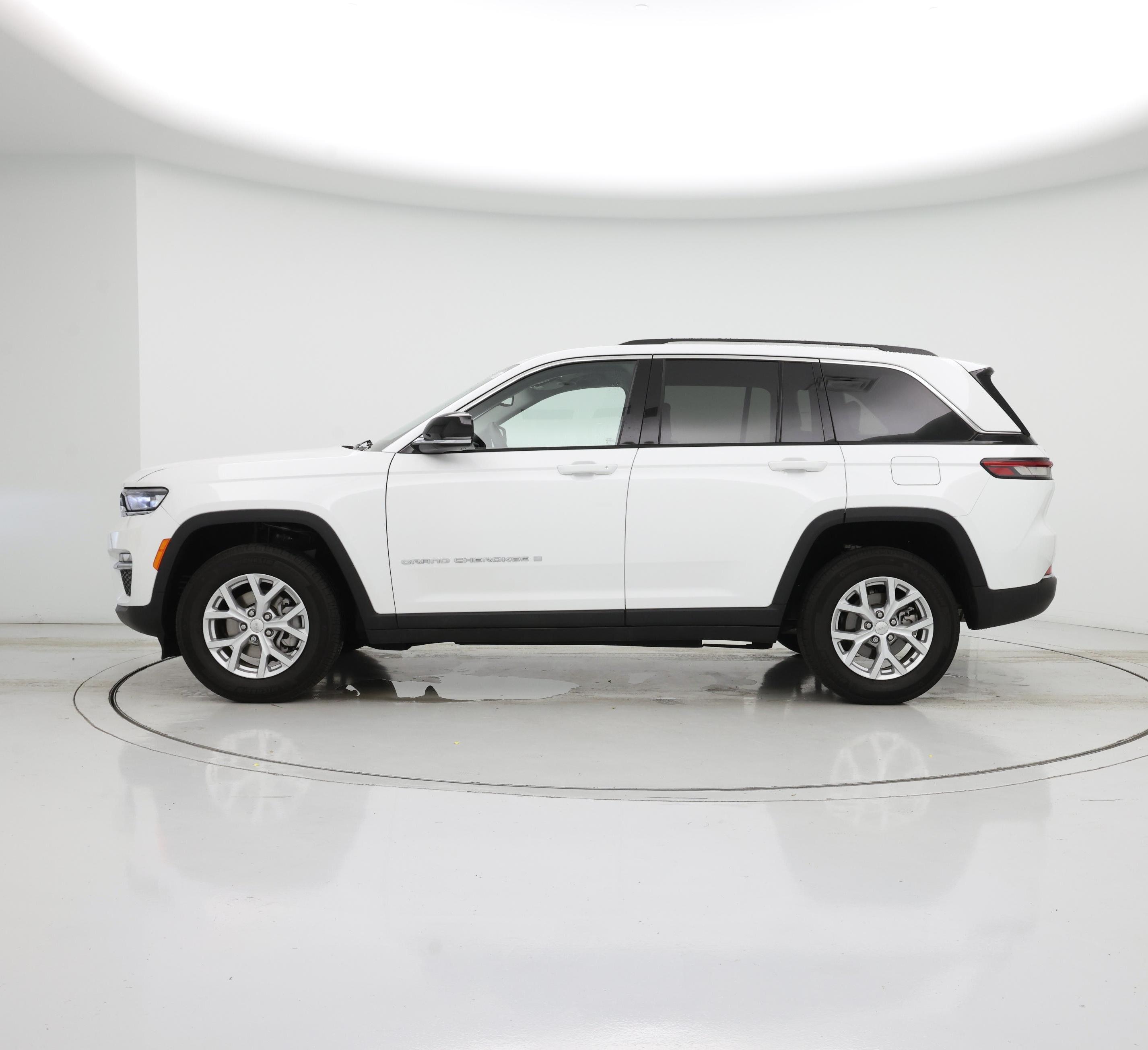 Thumbnail: 2023 Jeep Grand Cherokee - 3