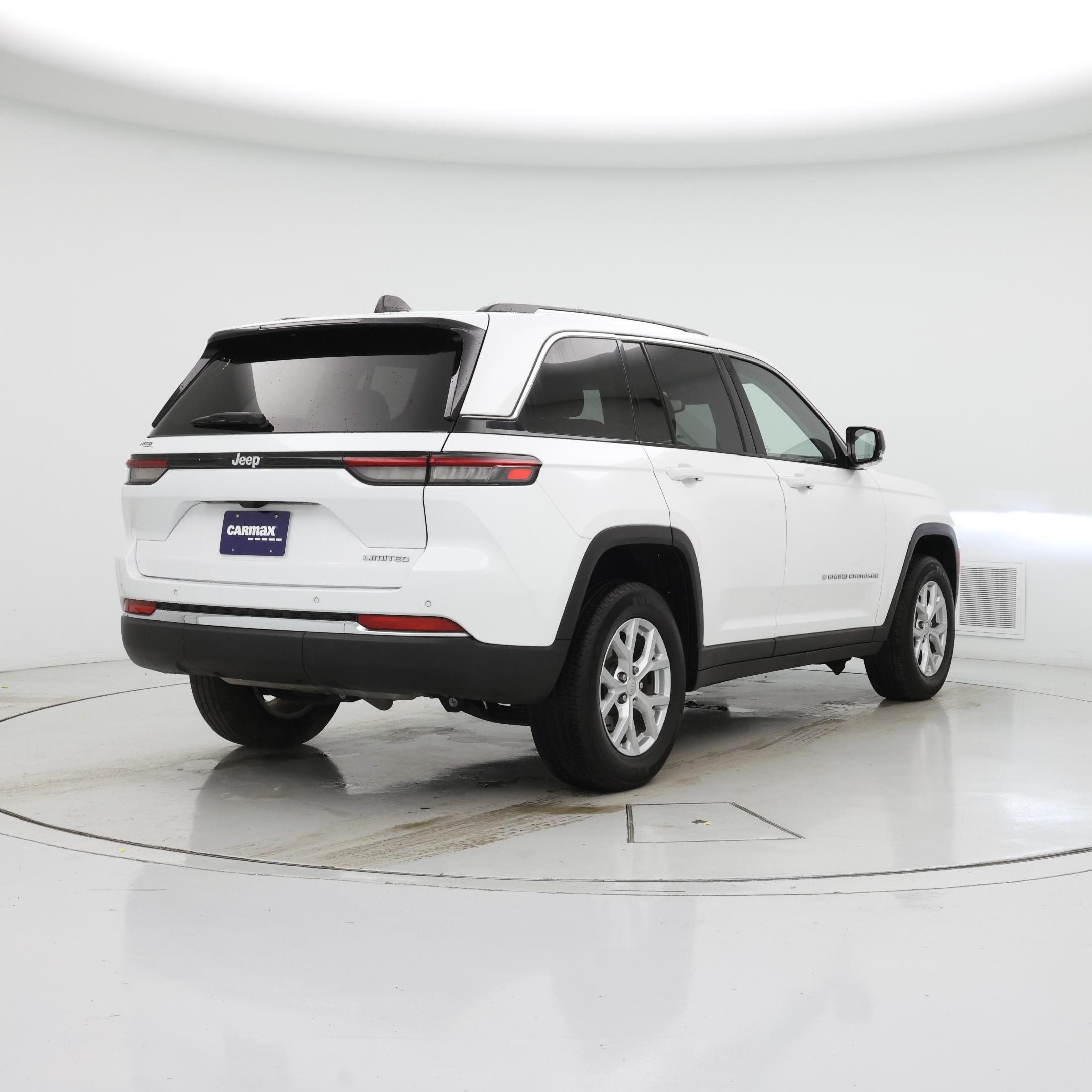 Thumbnail: 2023 Jeep Grand Cherokee - 8