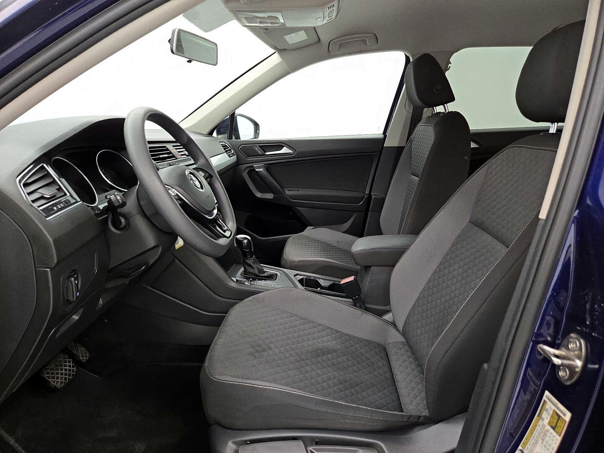 Thumbnail: 2021 Volkswagen Tiguan - 11