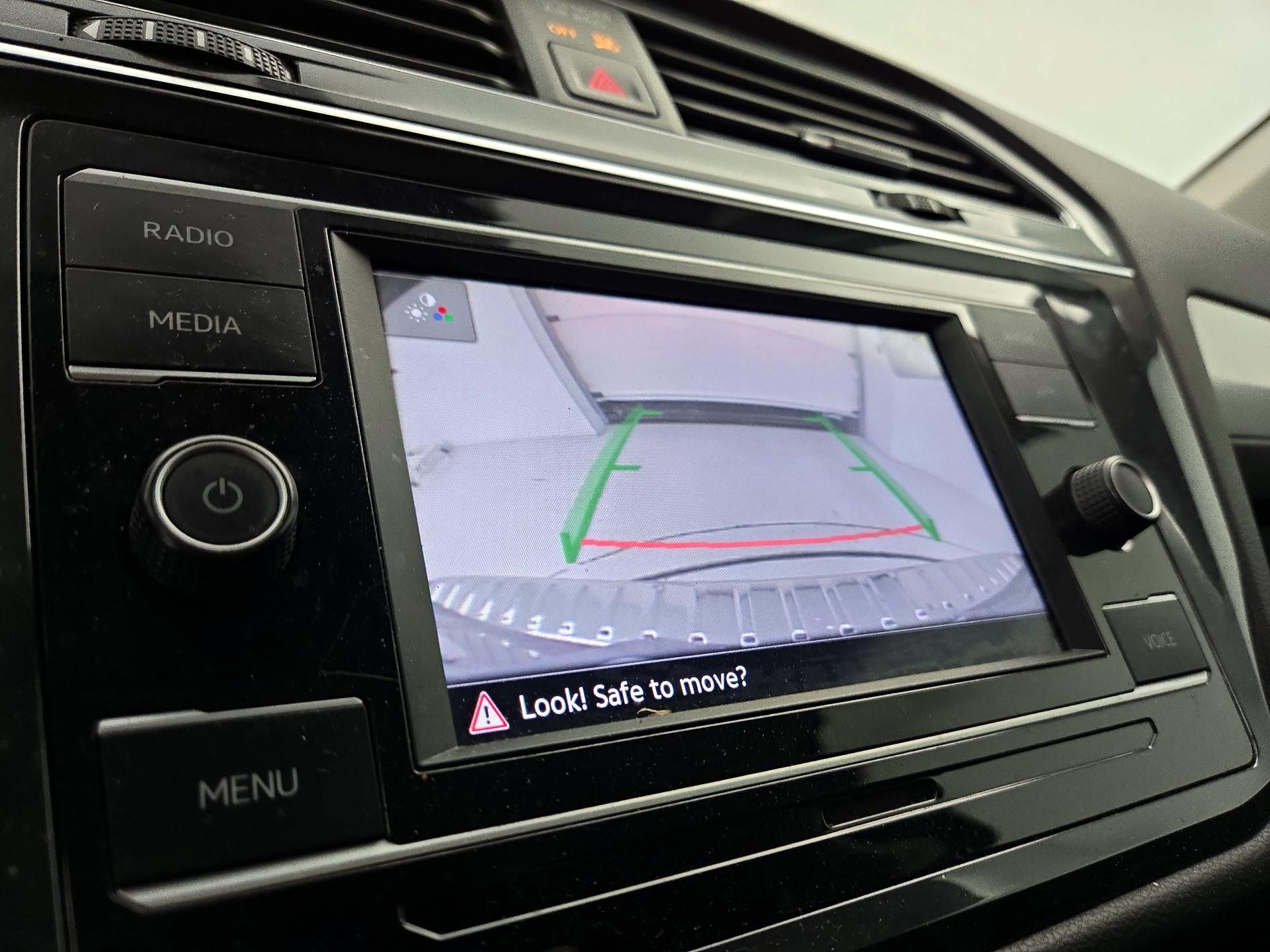 Thumbnail: 2021 Volkswagen Tiguan - 14