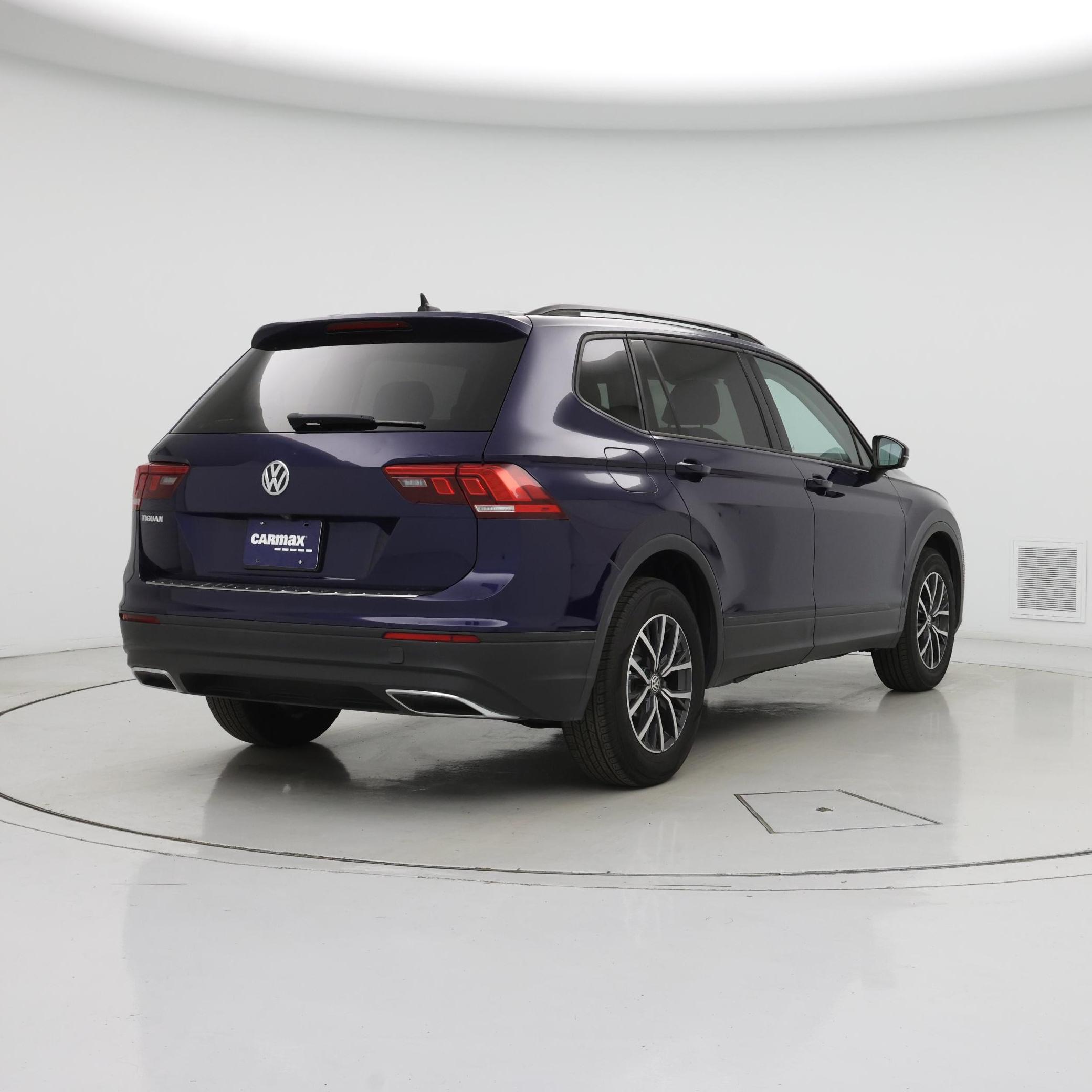 Thumbnail: 2021 Volkswagen Tiguan - 8