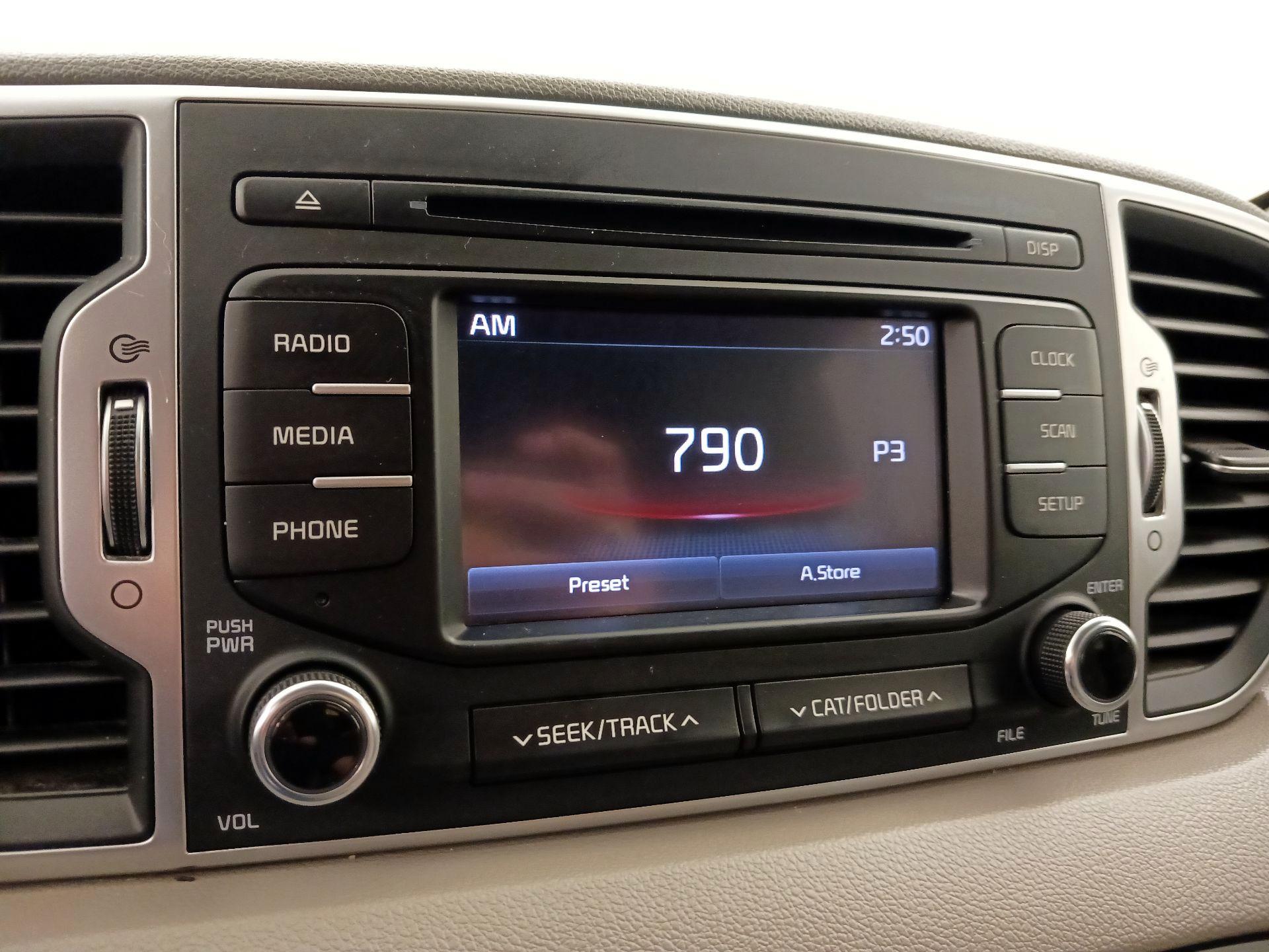 Thumbnail: 2017 Kia Sportage - 15