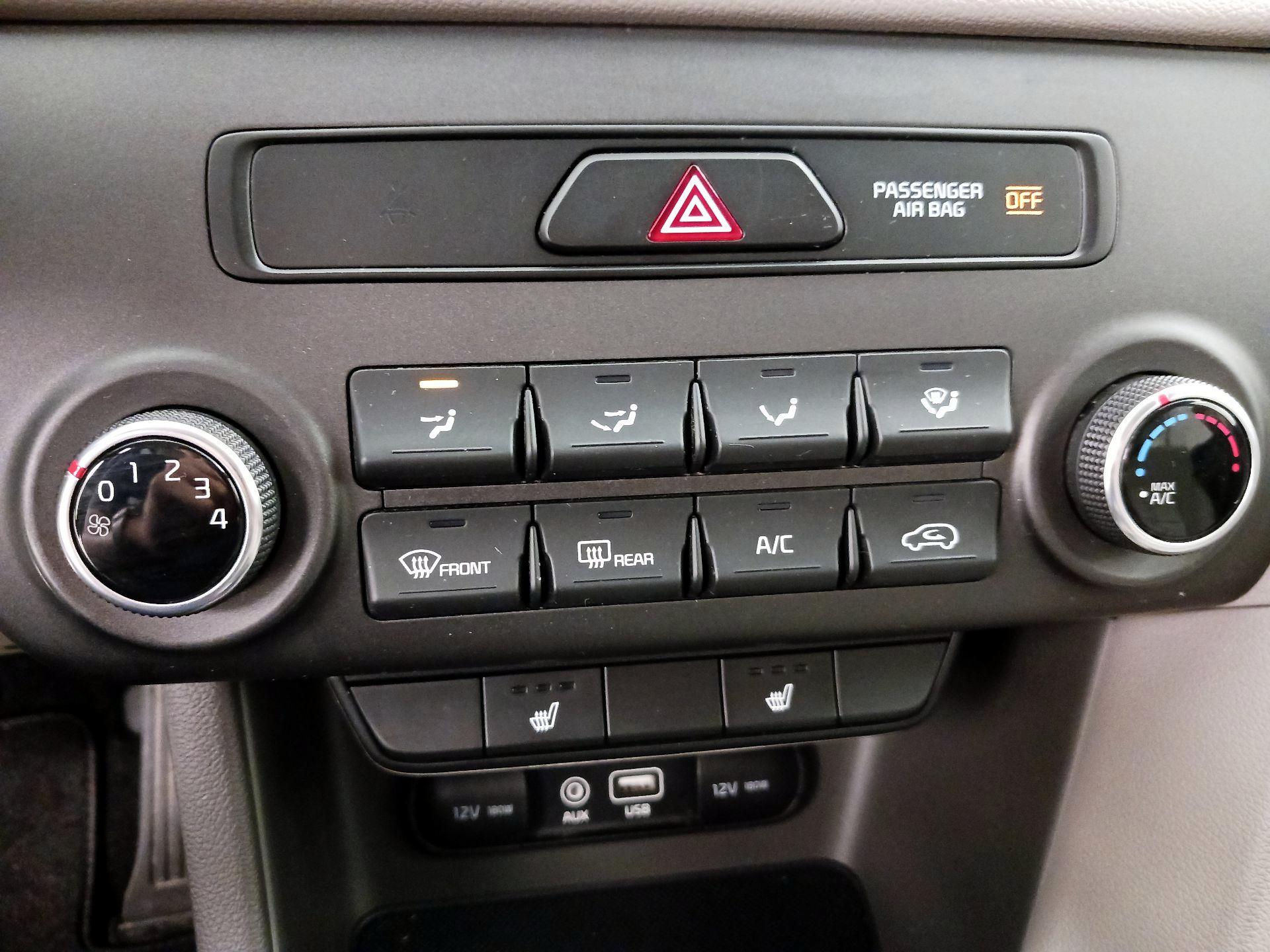 Thumbnail: 2017 Kia Sportage - 16