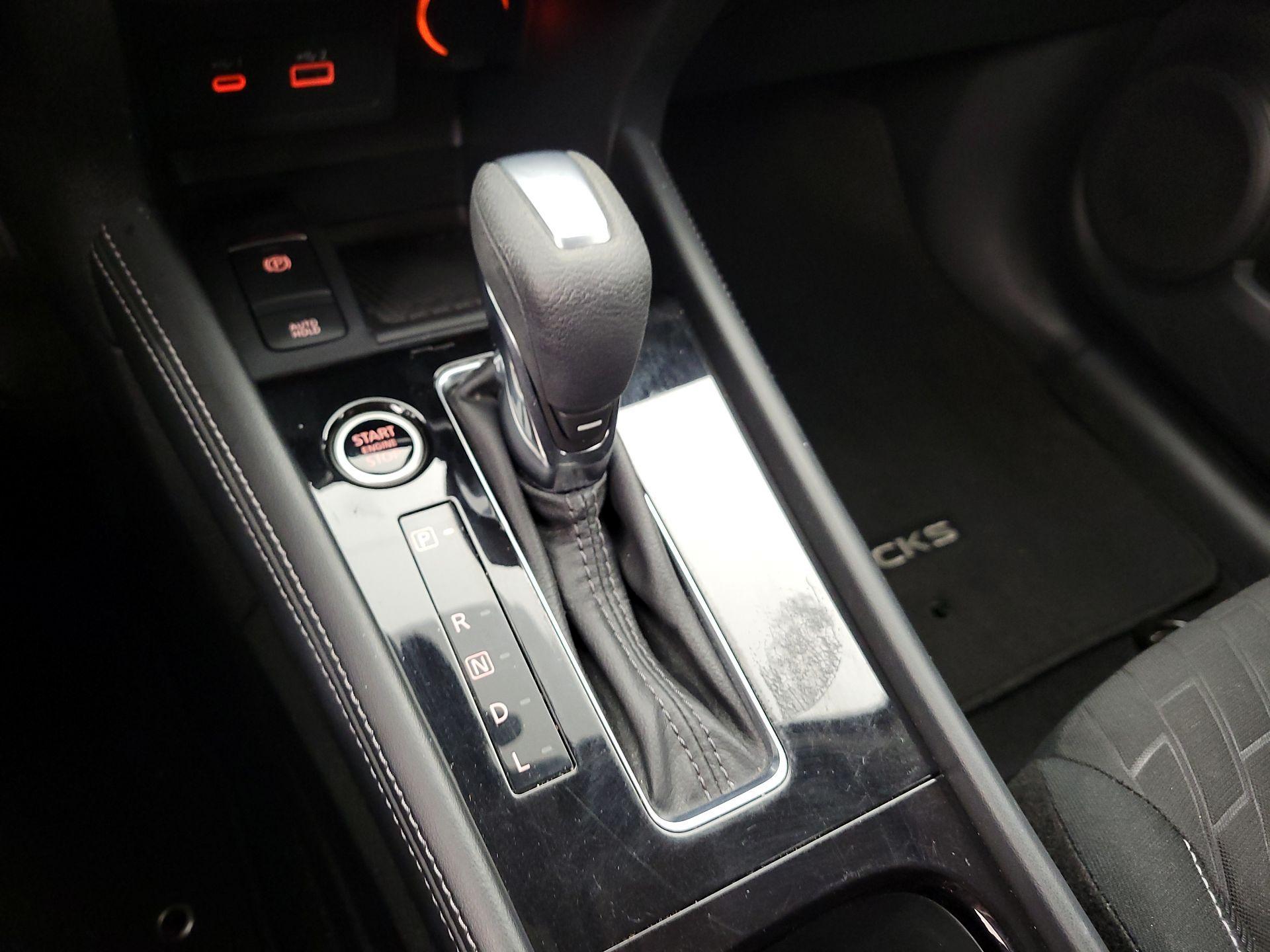 Thumbnail: 2022 Nissan Kicks - 16