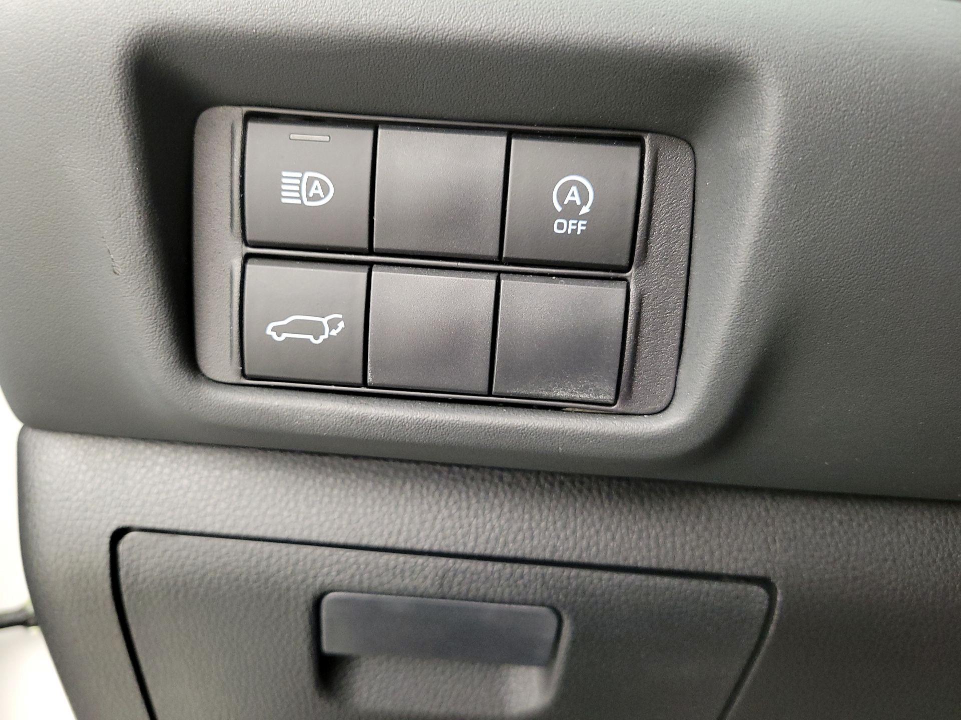 Thumbnail: 2023 Toyota Highlander - 13