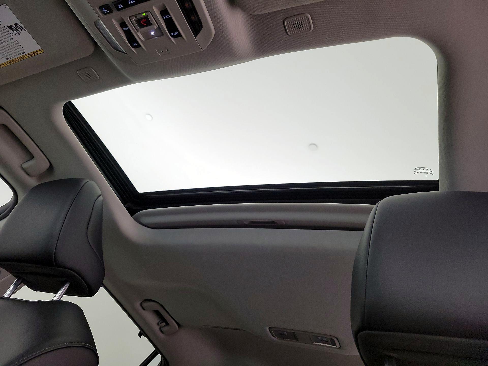 Thumbnail: 2023 Toyota Highlander - 19