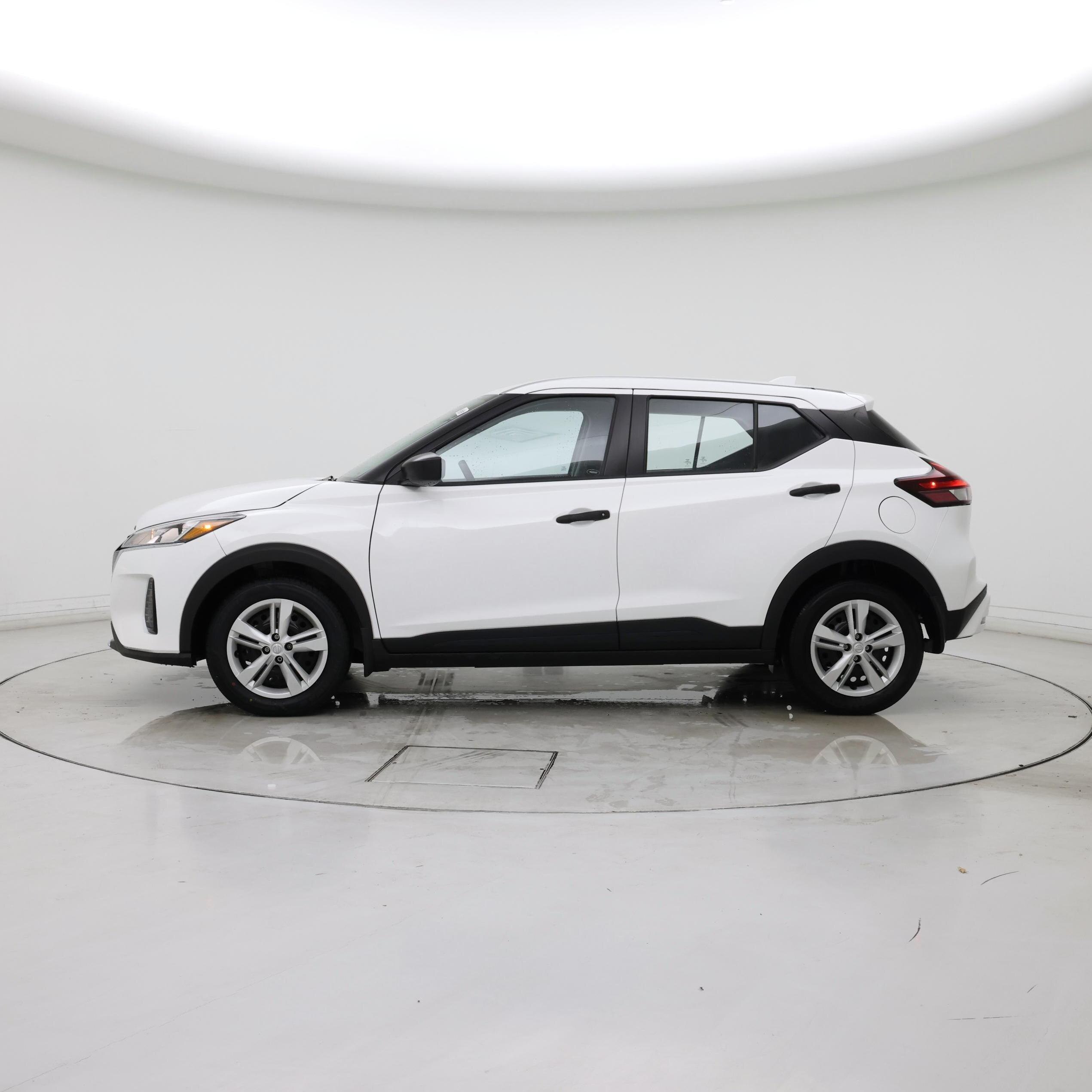 Thumbnail: 2024 Nissan Kicks - 3