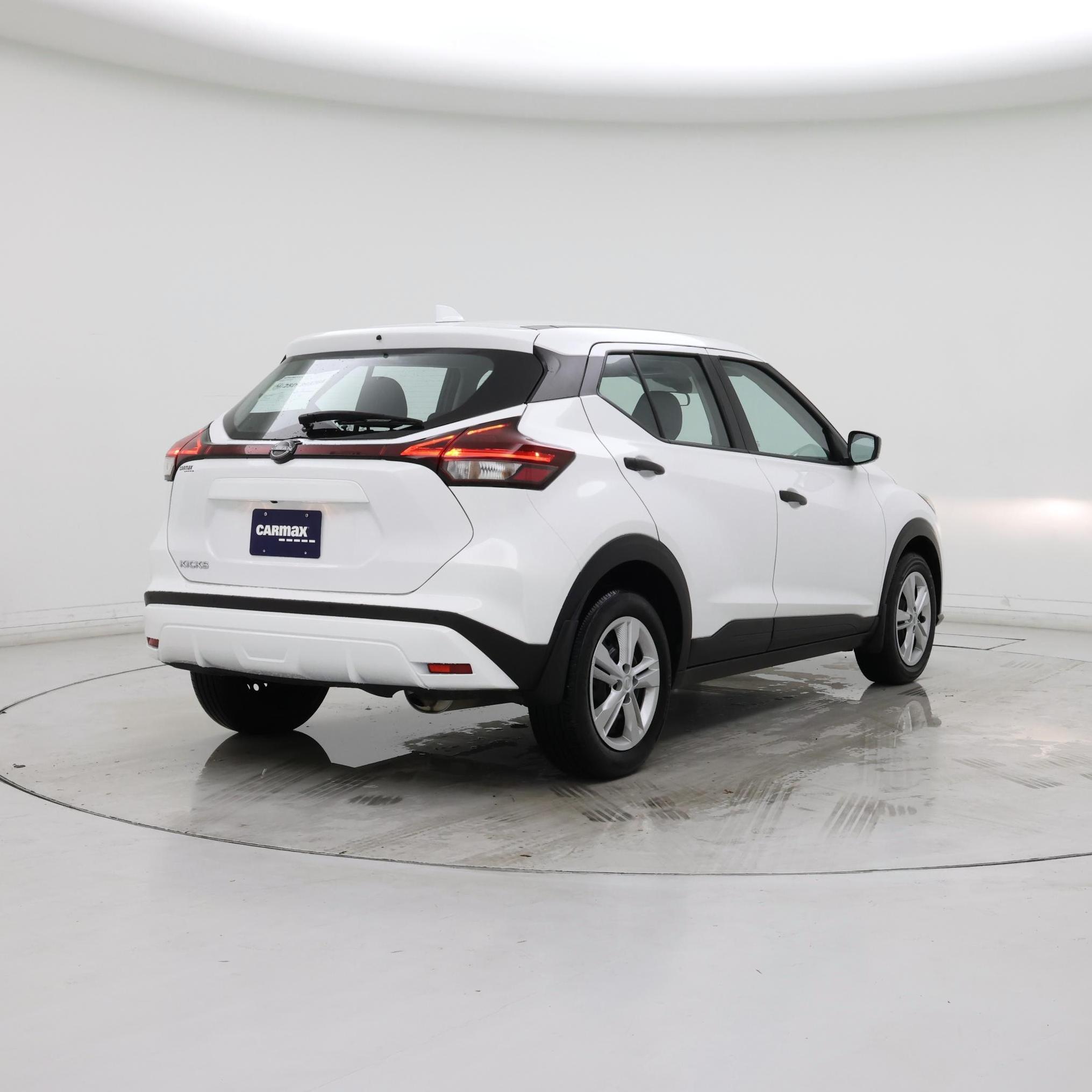 Thumbnail: 2024 Nissan Kicks - 8