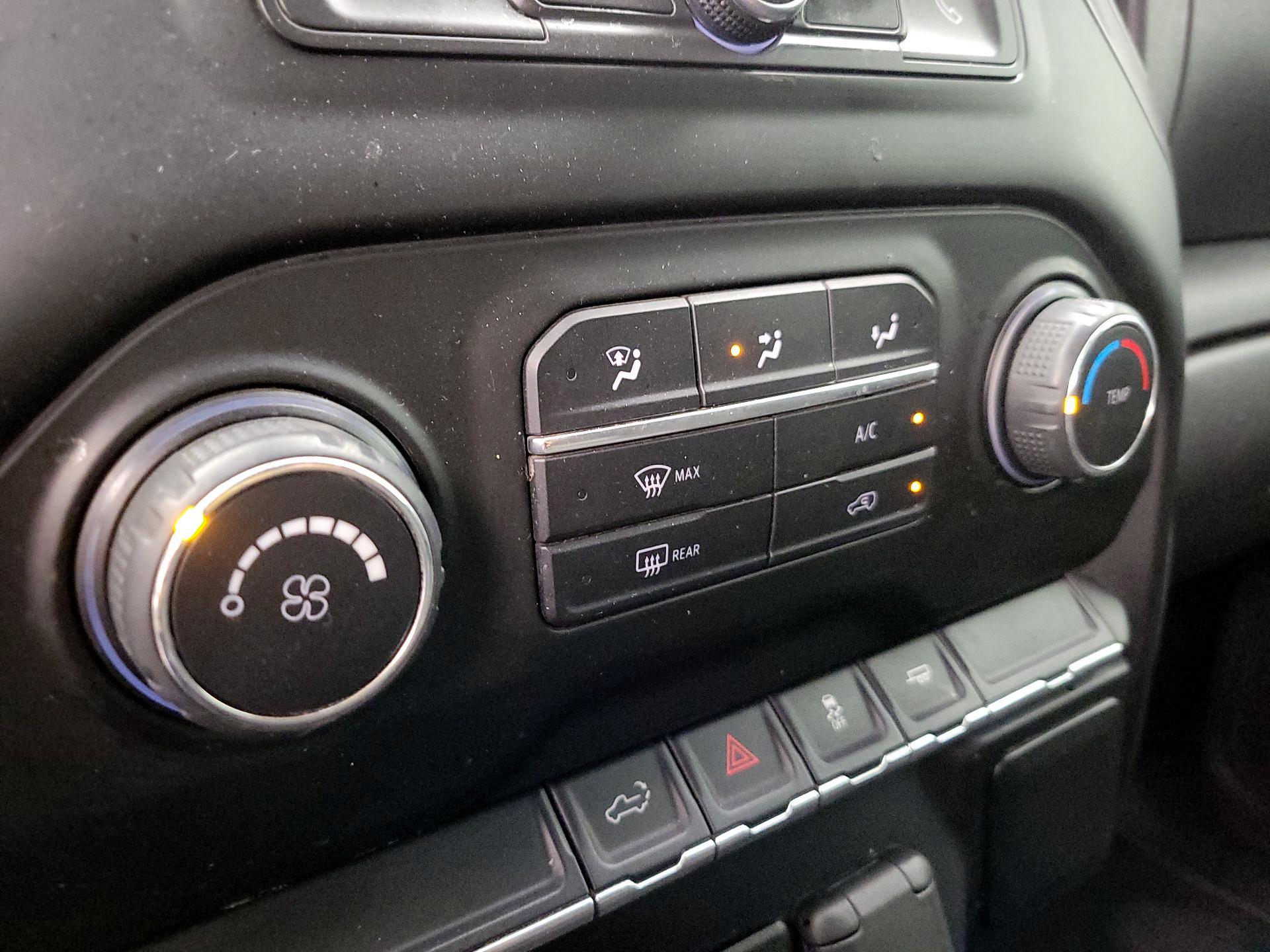 Thumbnail: 2020 Chevrolet Silverado 1500 - 16