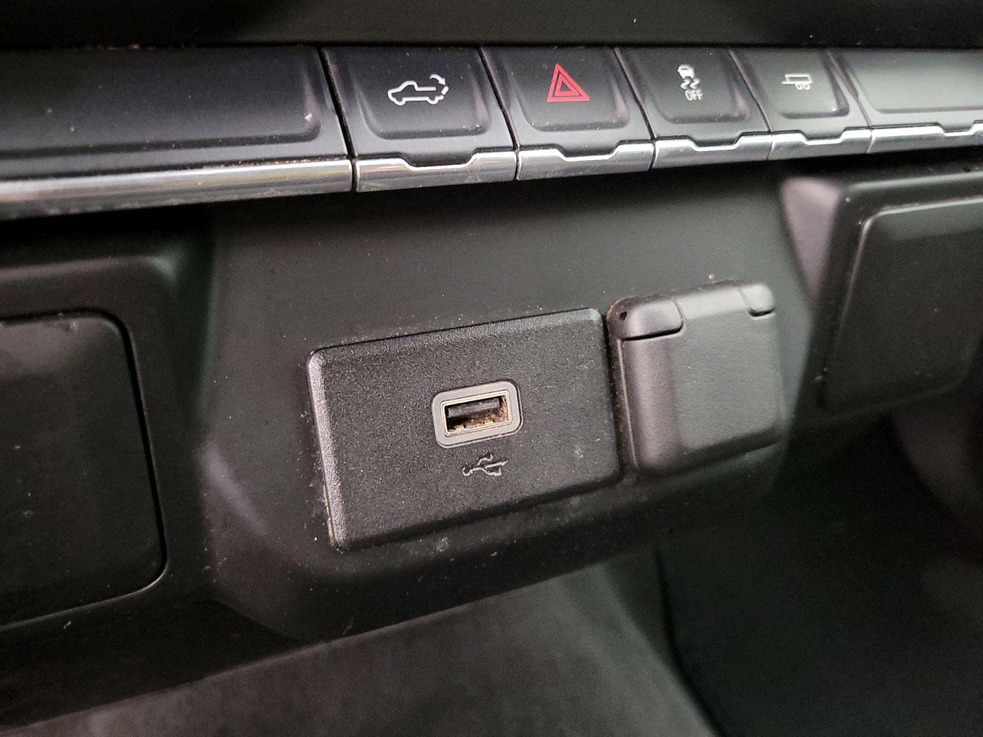 Thumbnail: 2020 Chevrolet Silverado 1500 - 18