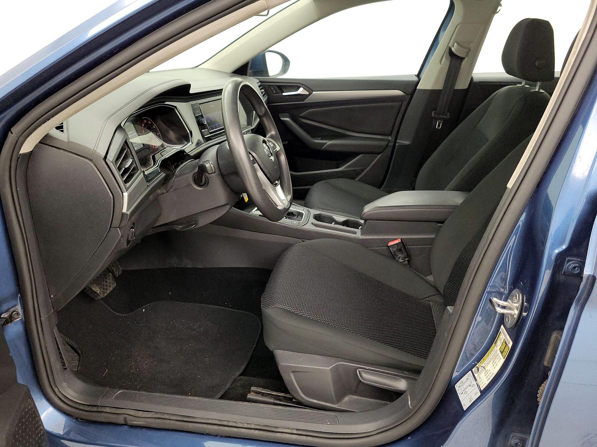 Thumbnail: 2020 Volkswagen Jetta - 11