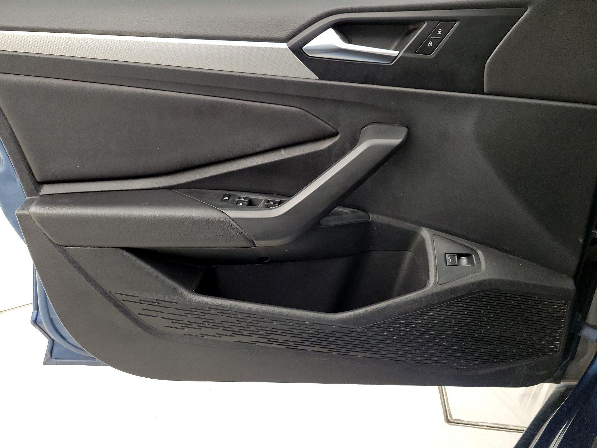 Thumbnail: 2020 Volkswagen Jetta - 12