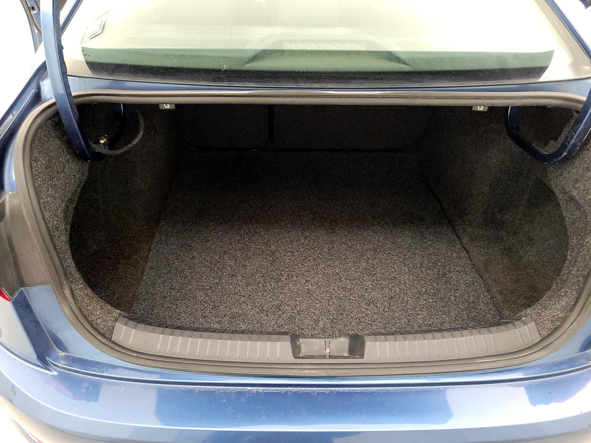 Thumbnail: 2020 Volkswagen Jetta - 20