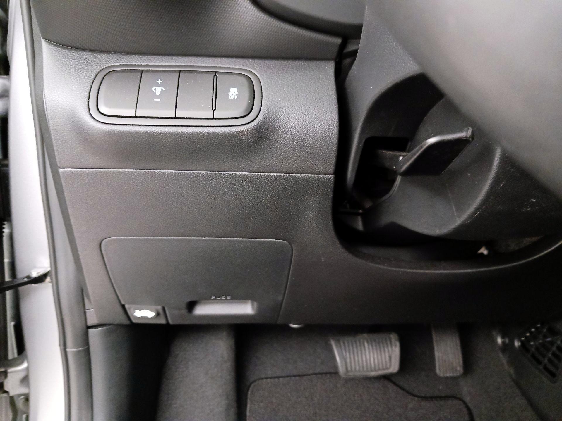 Thumbnail: 2025 Hyundai Venue - 13