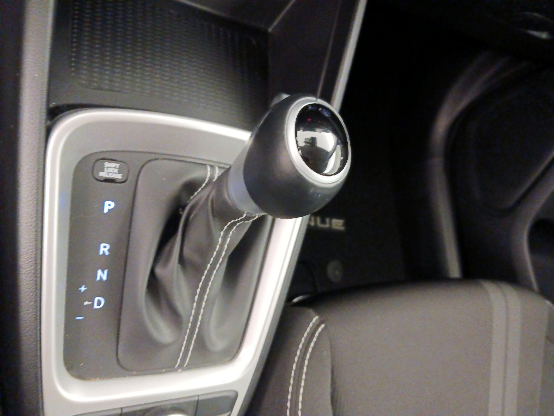 Thumbnail: 2025 Hyundai Venue - 17