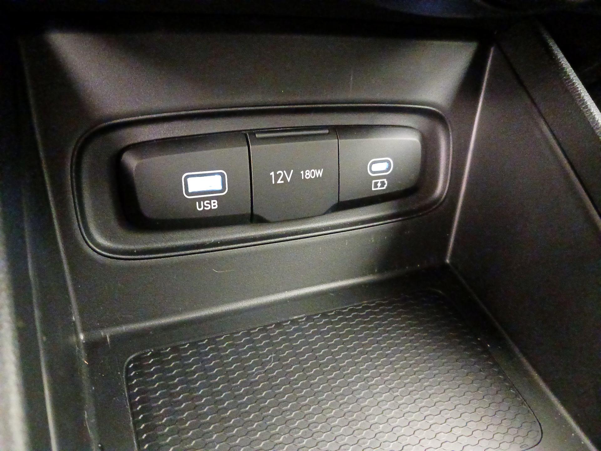 Thumbnail: 2025 Hyundai Venue - 18