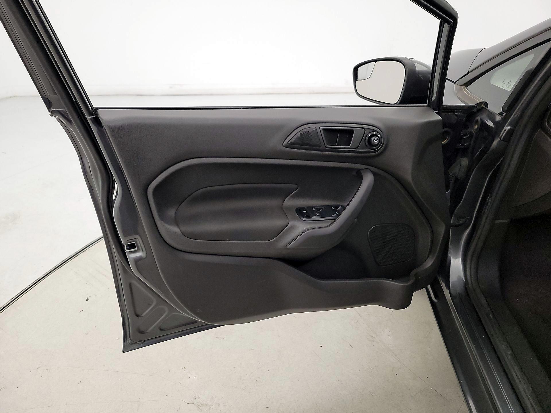 Thumbnail: 2019 Ford Fiesta - 12