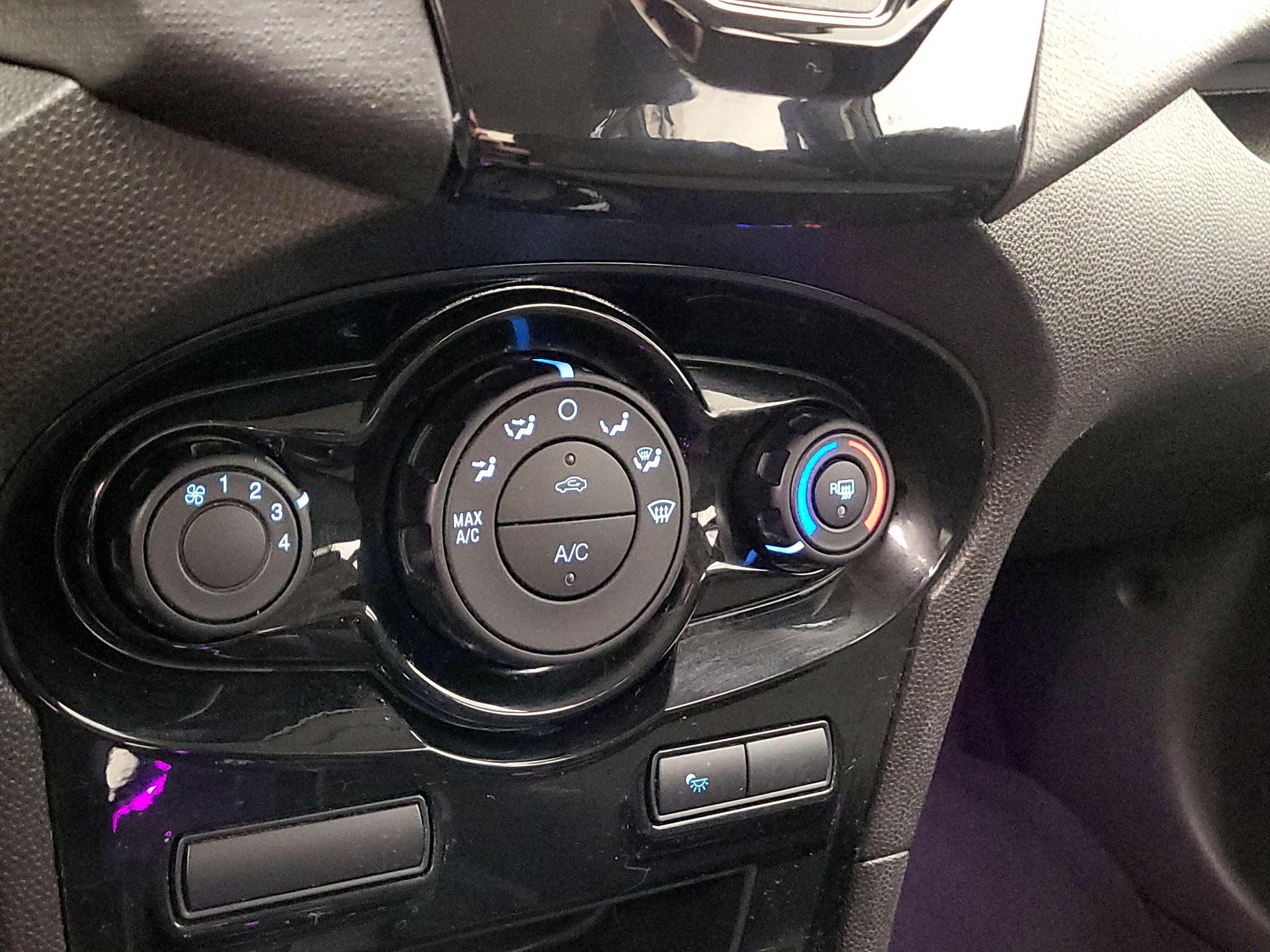 Thumbnail: 2019 Ford Fiesta - 16