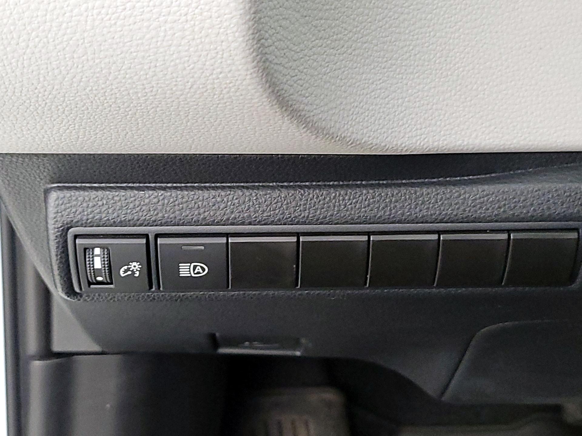 Thumbnail: 2024 Toyota Corolla - 13