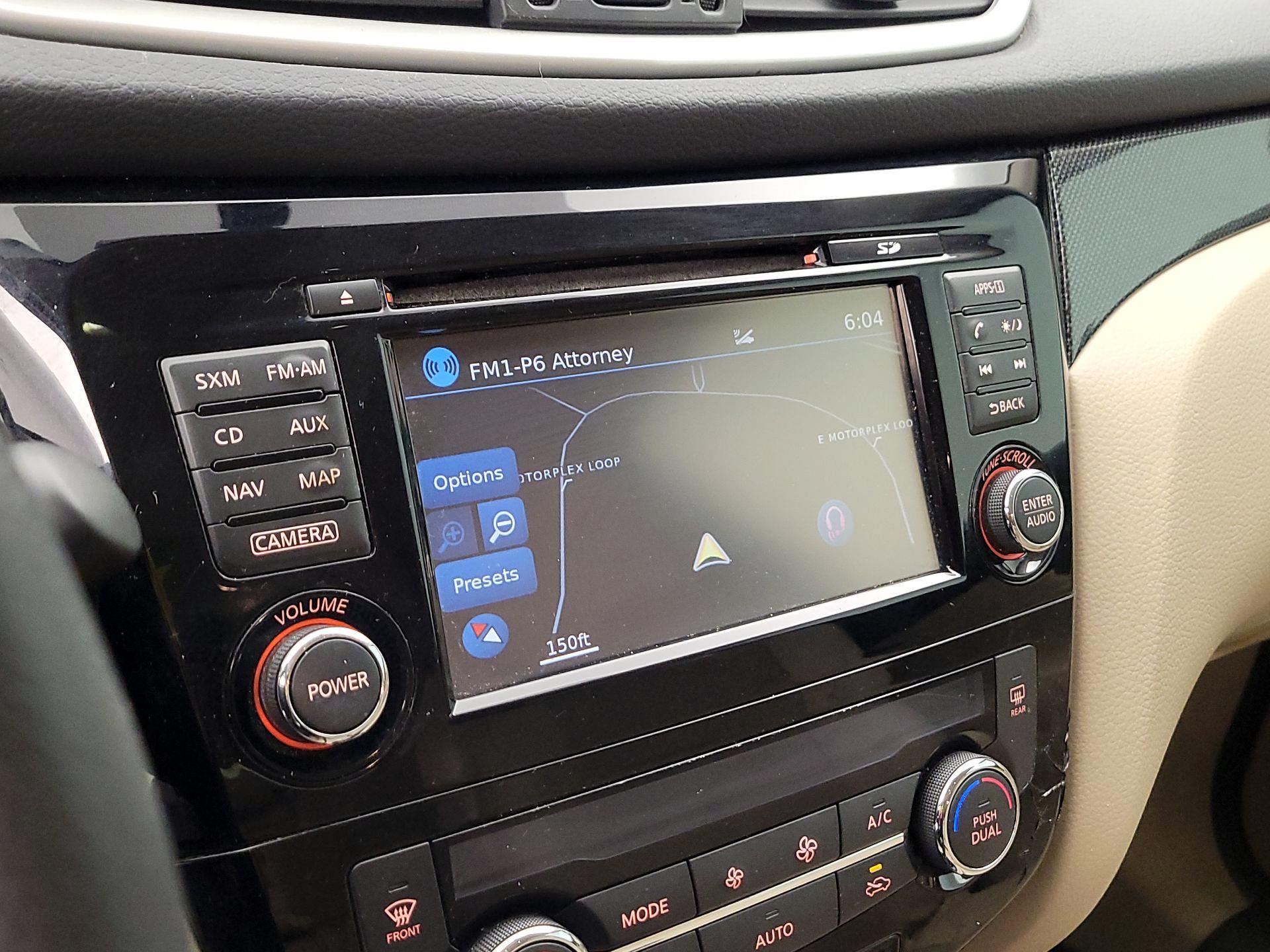 Thumbnail: 2016 Nissan Rogue - 14