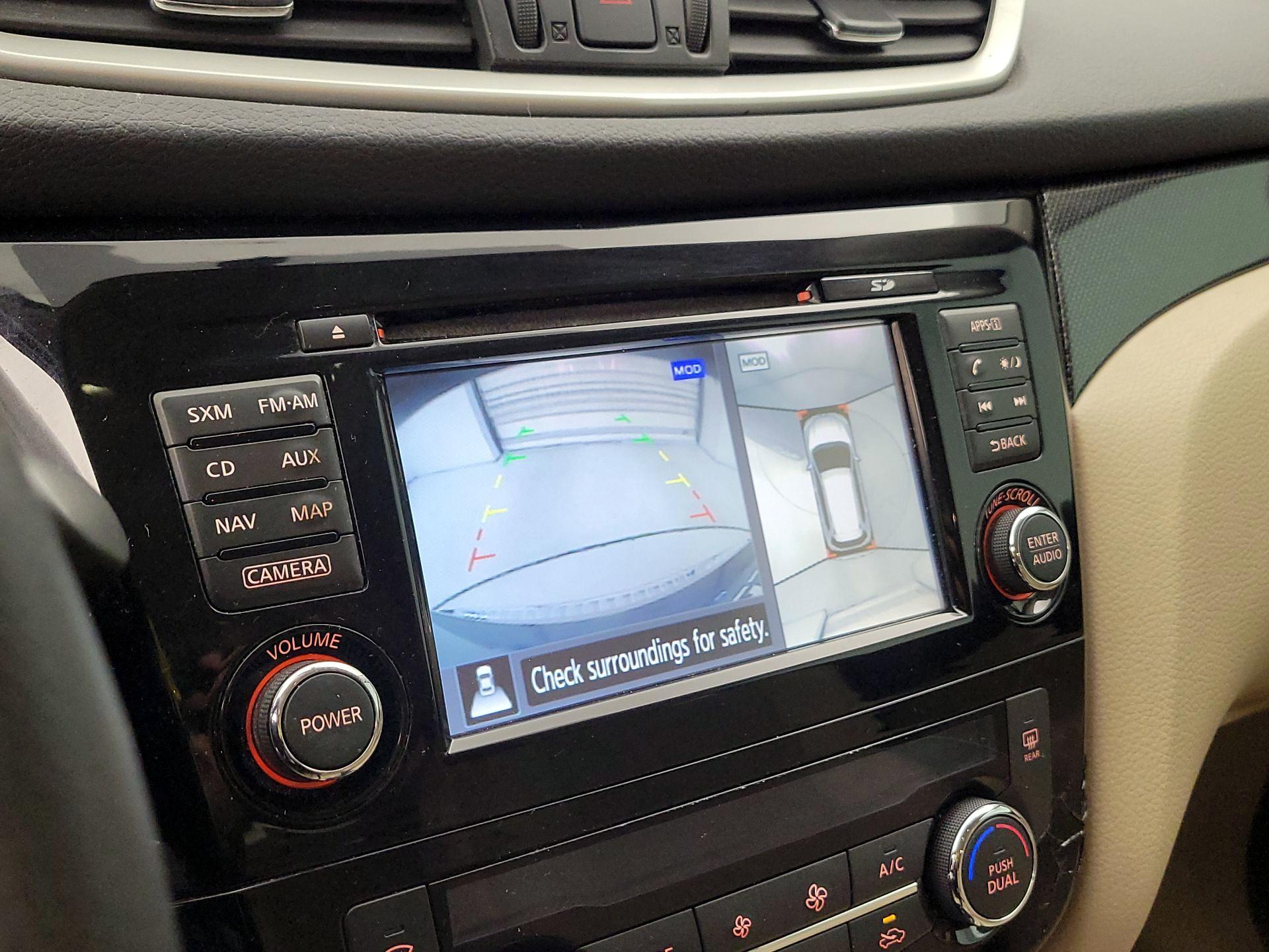 Thumbnail: 2016 Nissan Rogue - 15