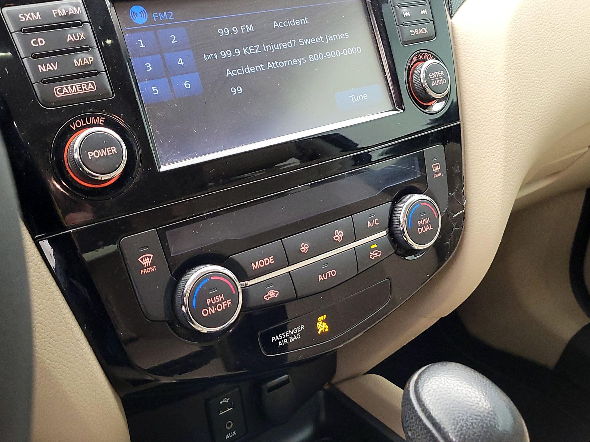 Thumbnail: 2016 Nissan Rogue - 17