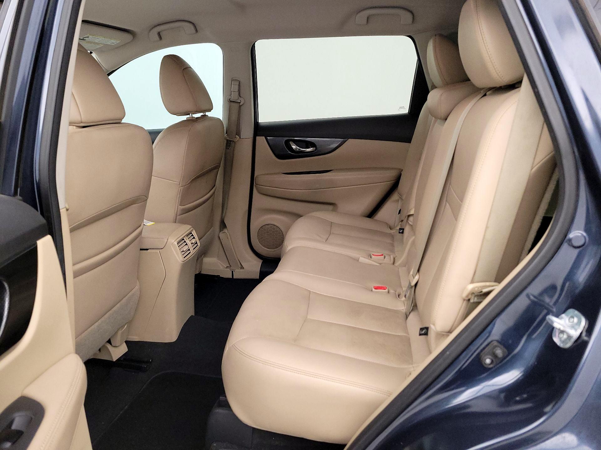 Thumbnail: 2016 Nissan Rogue - 20